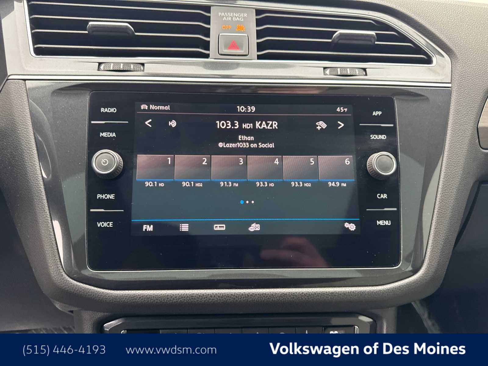 Thumbnail: 2018 Volkswagen Tiguan - 17