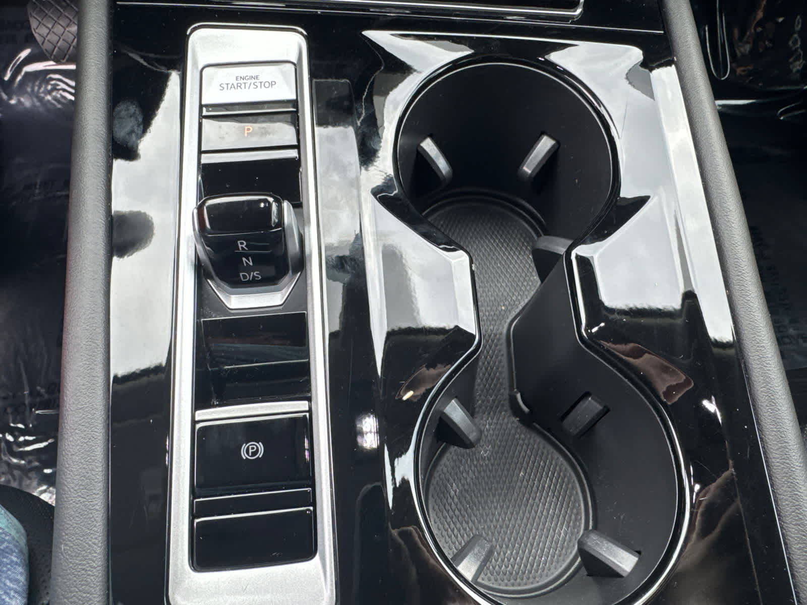 Thumbnail: 2025 Volkswagen Atlas - 16