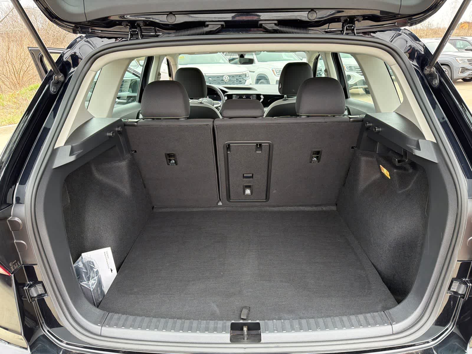 Thumbnail: 2023 Volkswagen Taos - 19