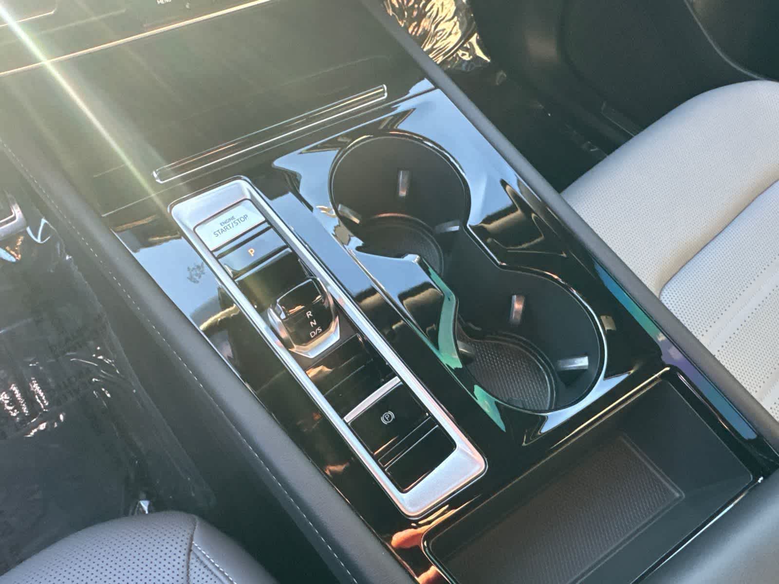 Thumbnail: 2025 Volkswagen Atlas - 16