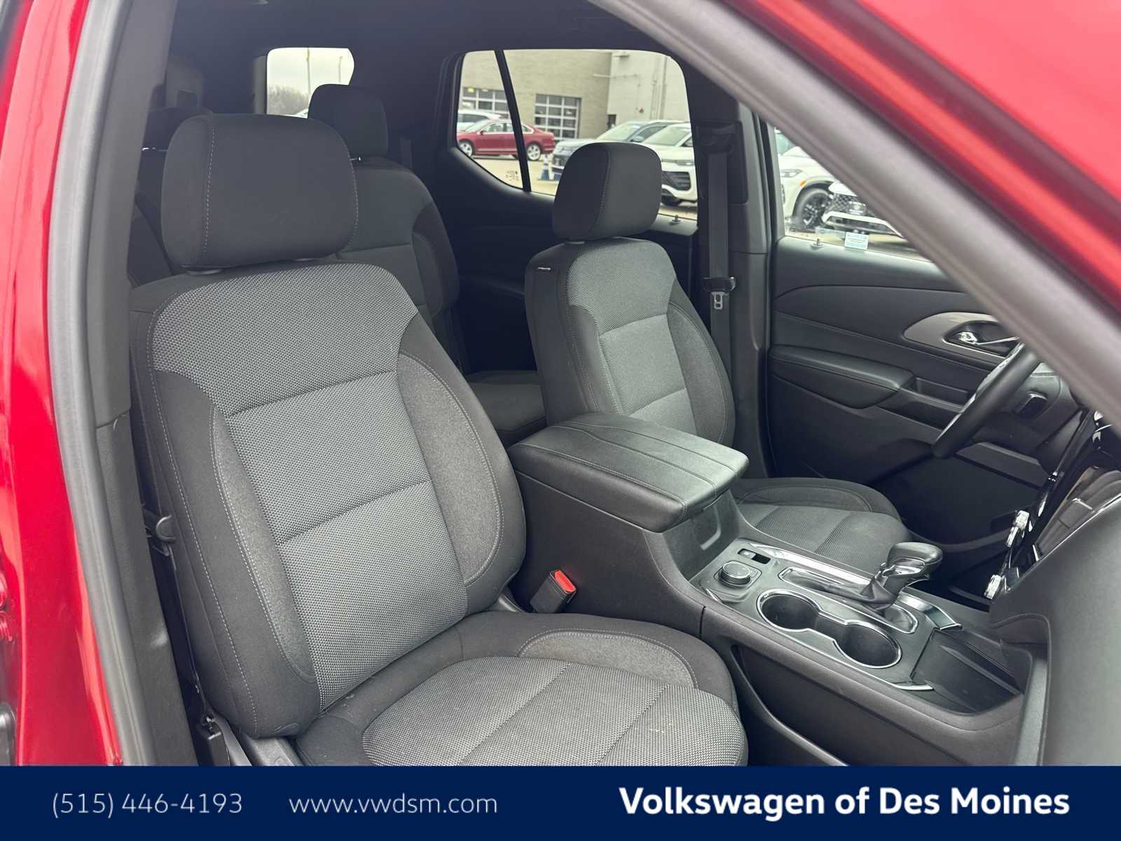 Thumbnail: 2023 Chevrolet Traverse - 14