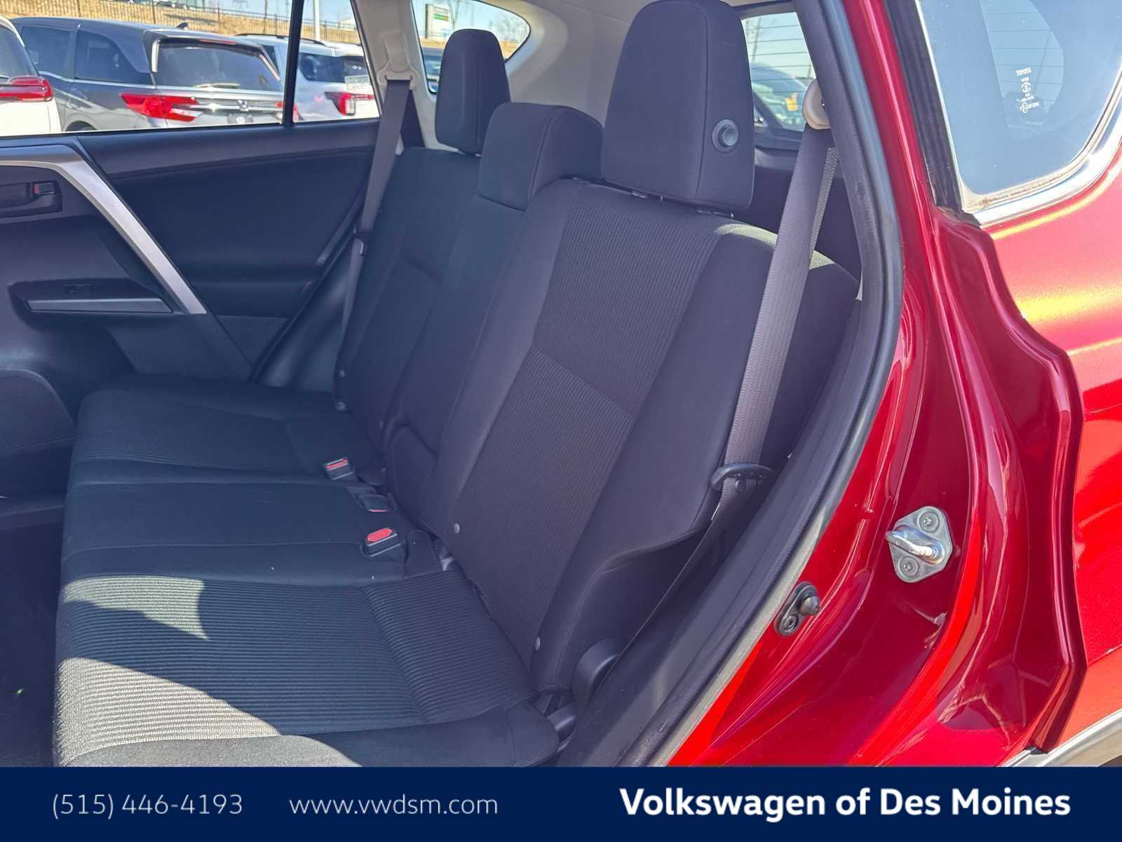 Thumbnail: 2016 Toyota RAV4 - 12