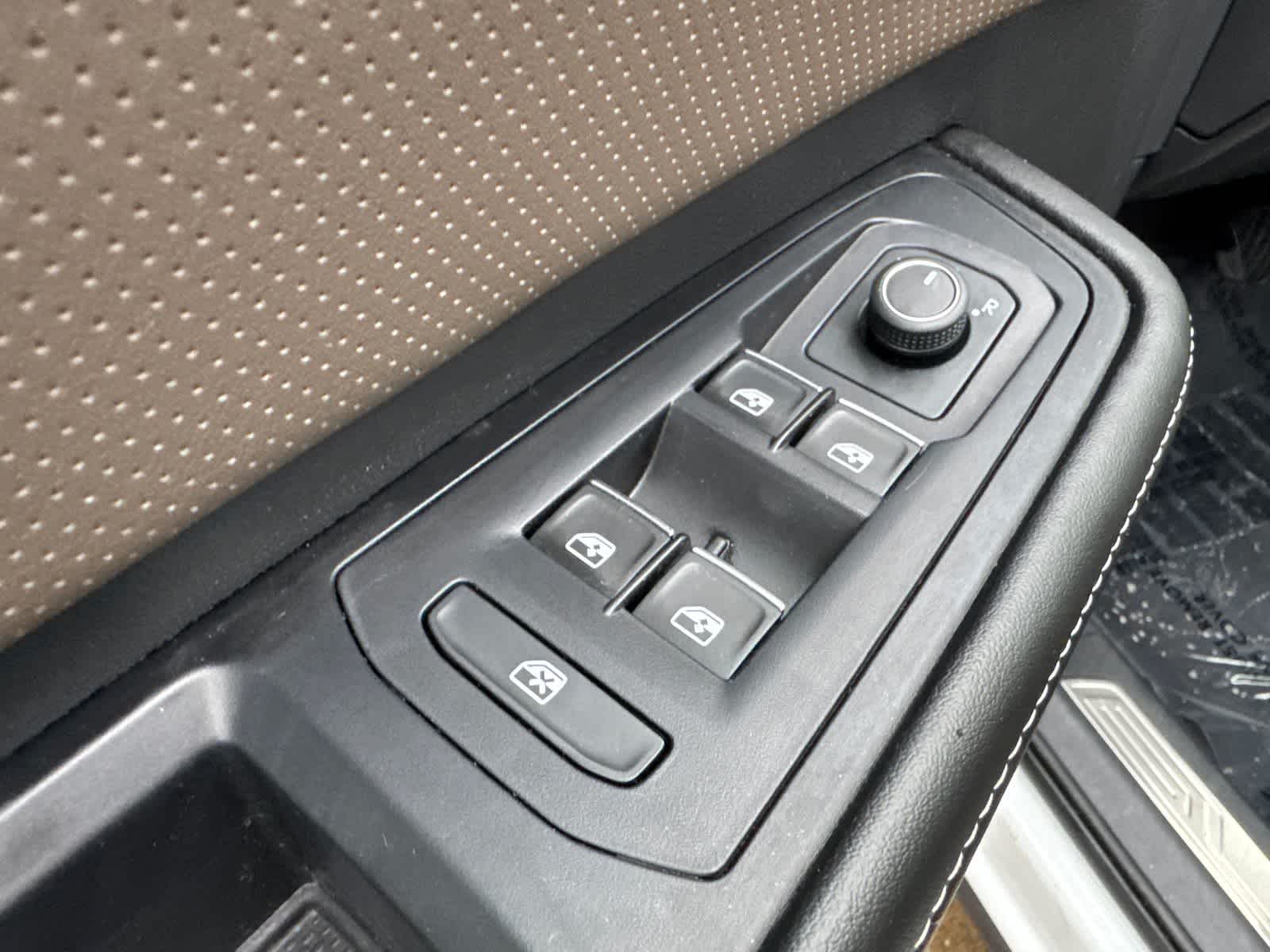 Thumbnail: 2024 Volkswagen Atlas - 25