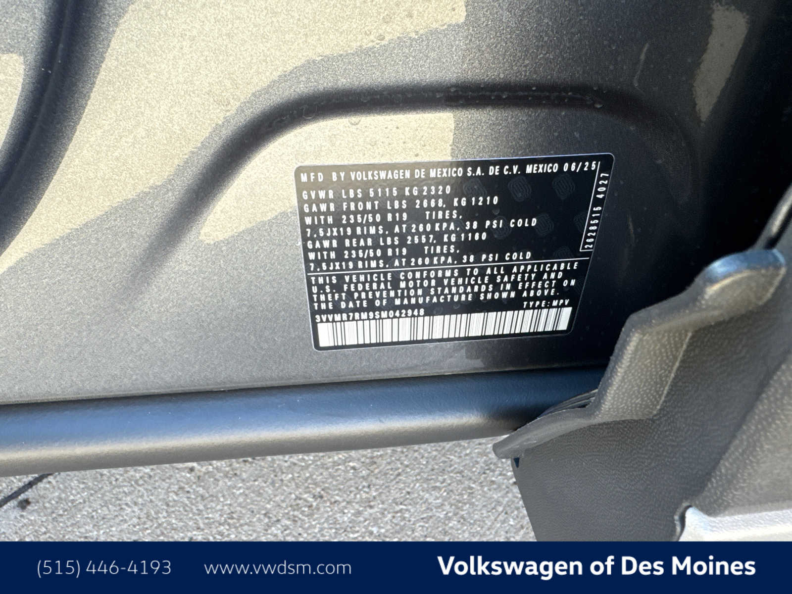 Thumbnail: 2025 Volkswagen Tiguan - 21