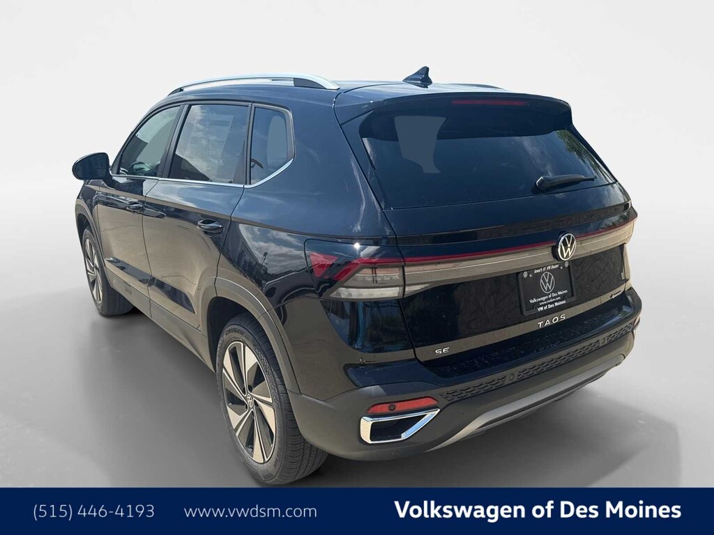 New 2025 Volkswagen Taos 1.5T SE SUV
