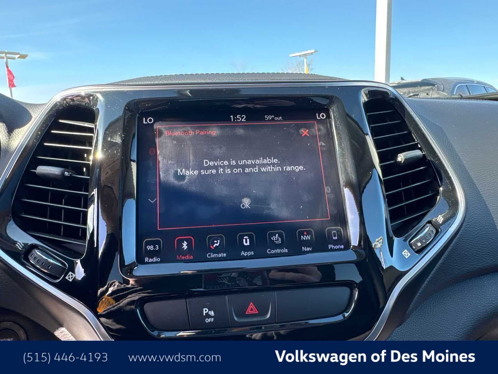 Thumbnail: 2019 Jeep Cherokee - 17