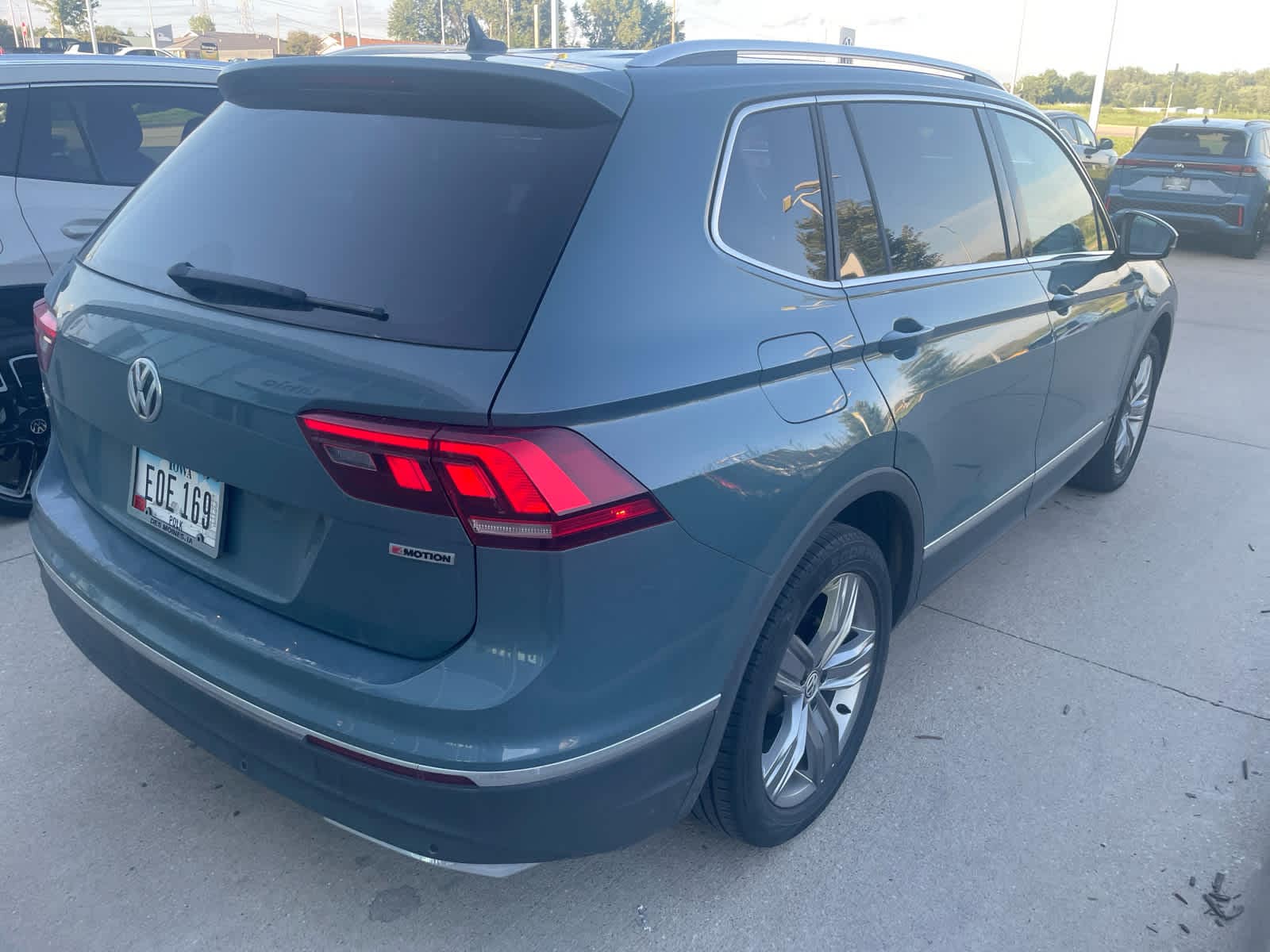 Thumbnail: 2021 Volkswagen Tiguan - 5