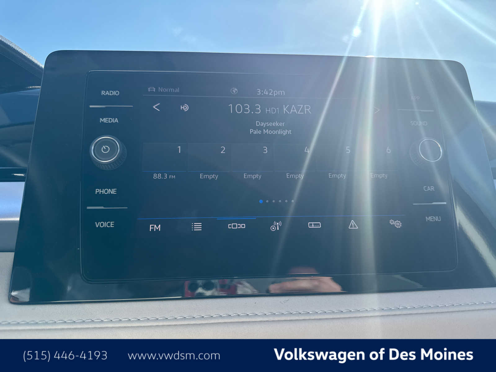 Thumbnail: 2025 Volkswagen Taos - 17