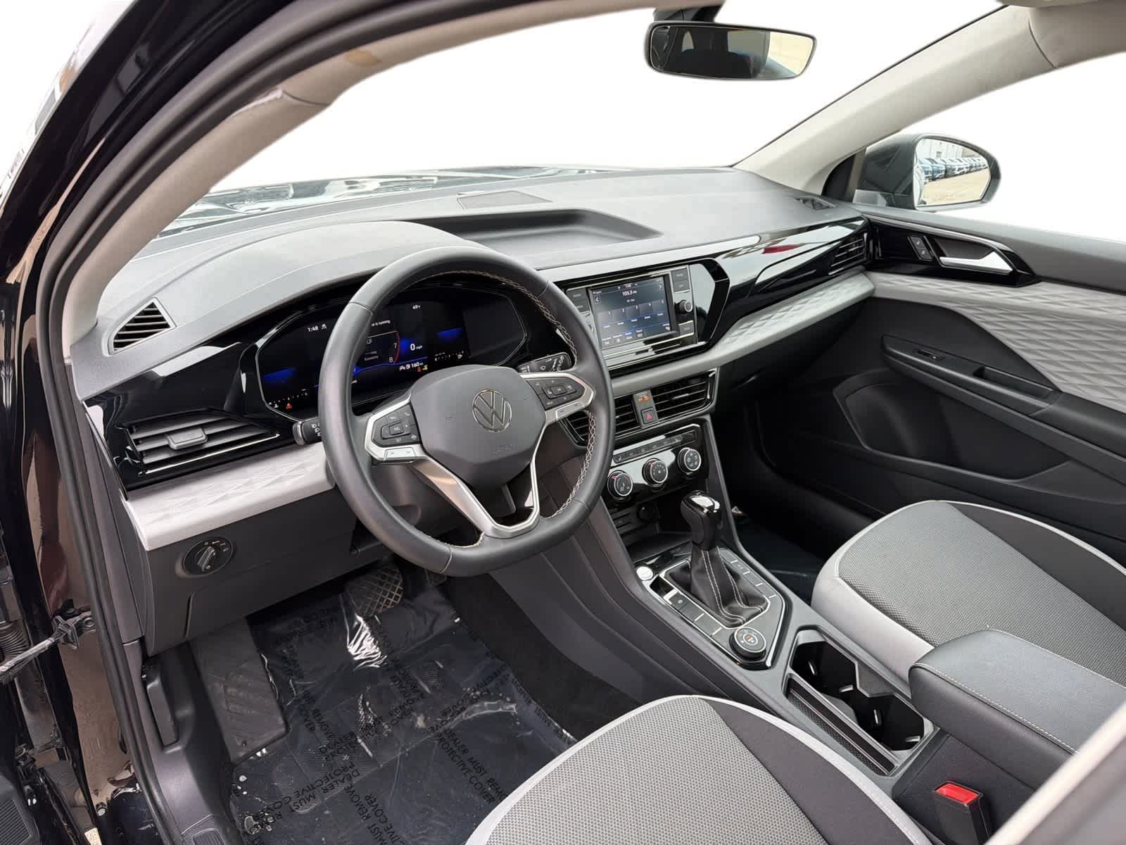 Thumbnail: 2023 Volkswagen Taos - 2