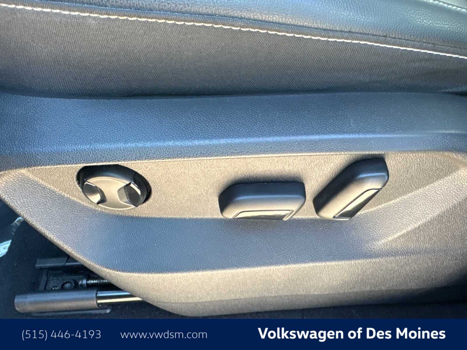 Thumbnail: 2021 Volkswagen Atlas - 24