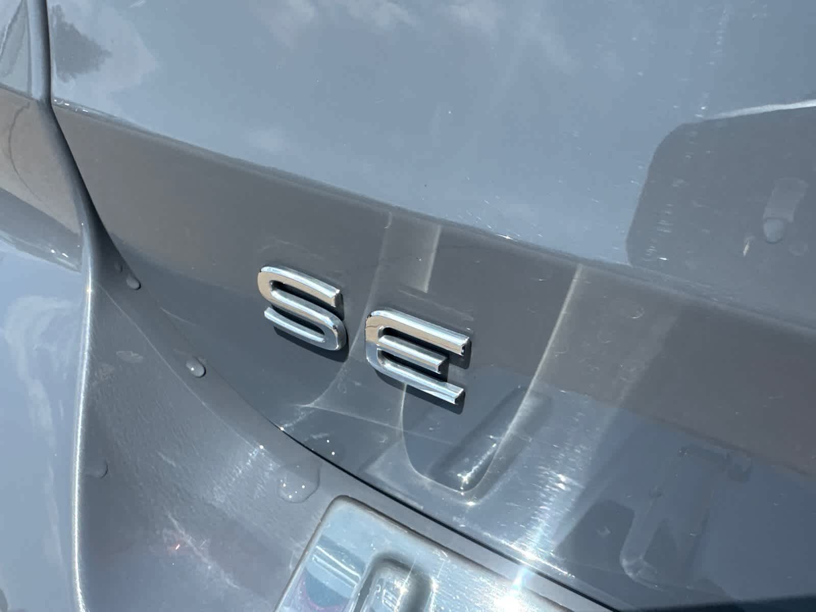 Thumbnail: 2023 Volkswagen Taos - 6