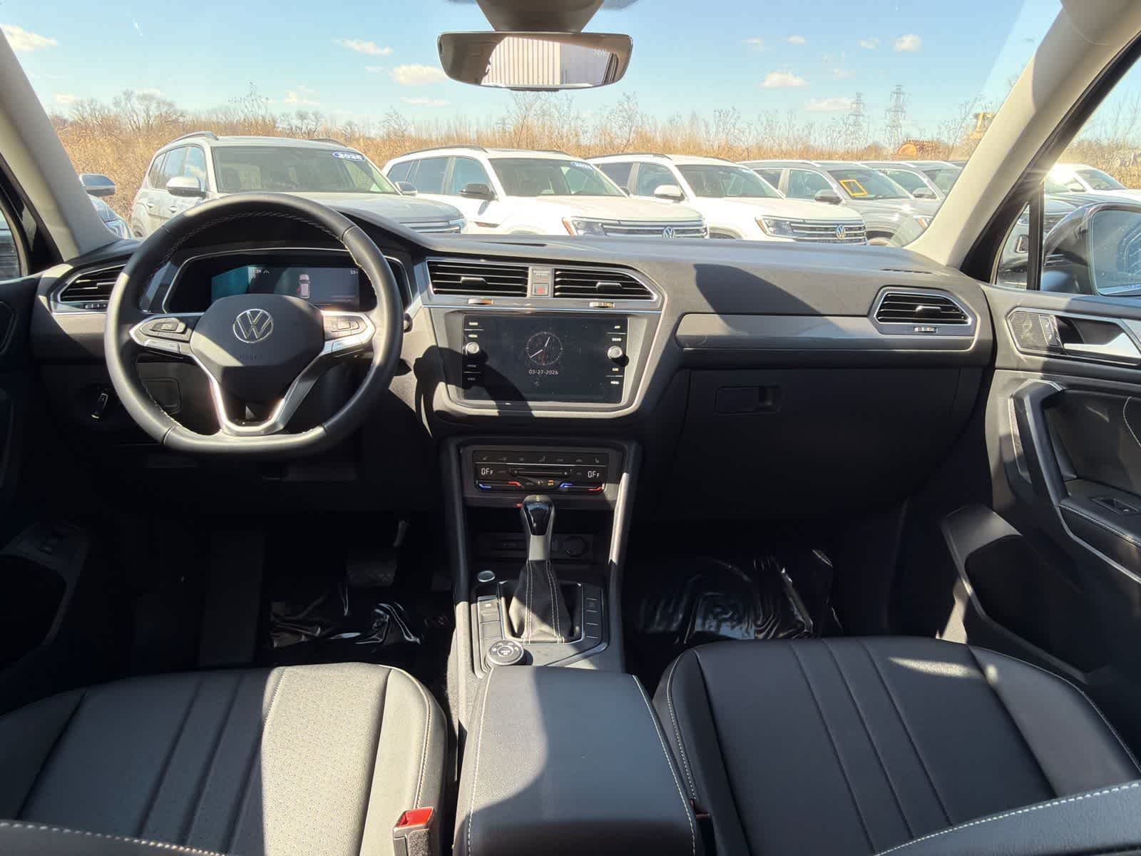 Thumbnail: 2022 Volkswagen Tiguan - 10