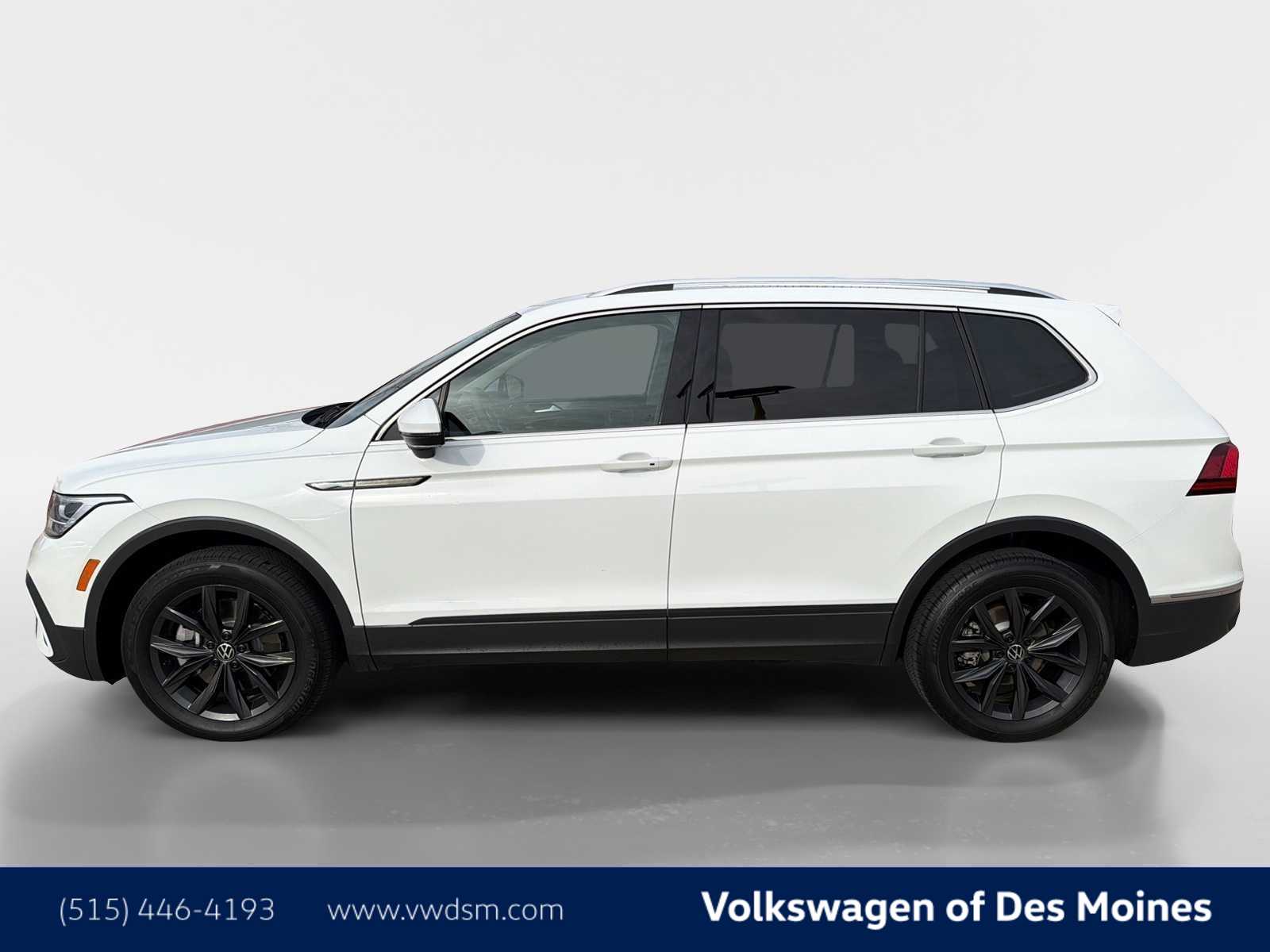 Thumbnail: 2024 Volkswagen Tiguan - 3
