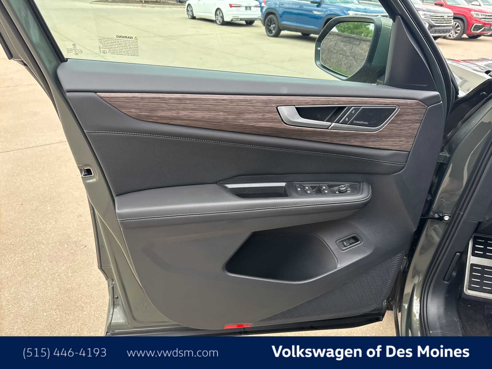 2025 Volkswagen Atlas SEL 23