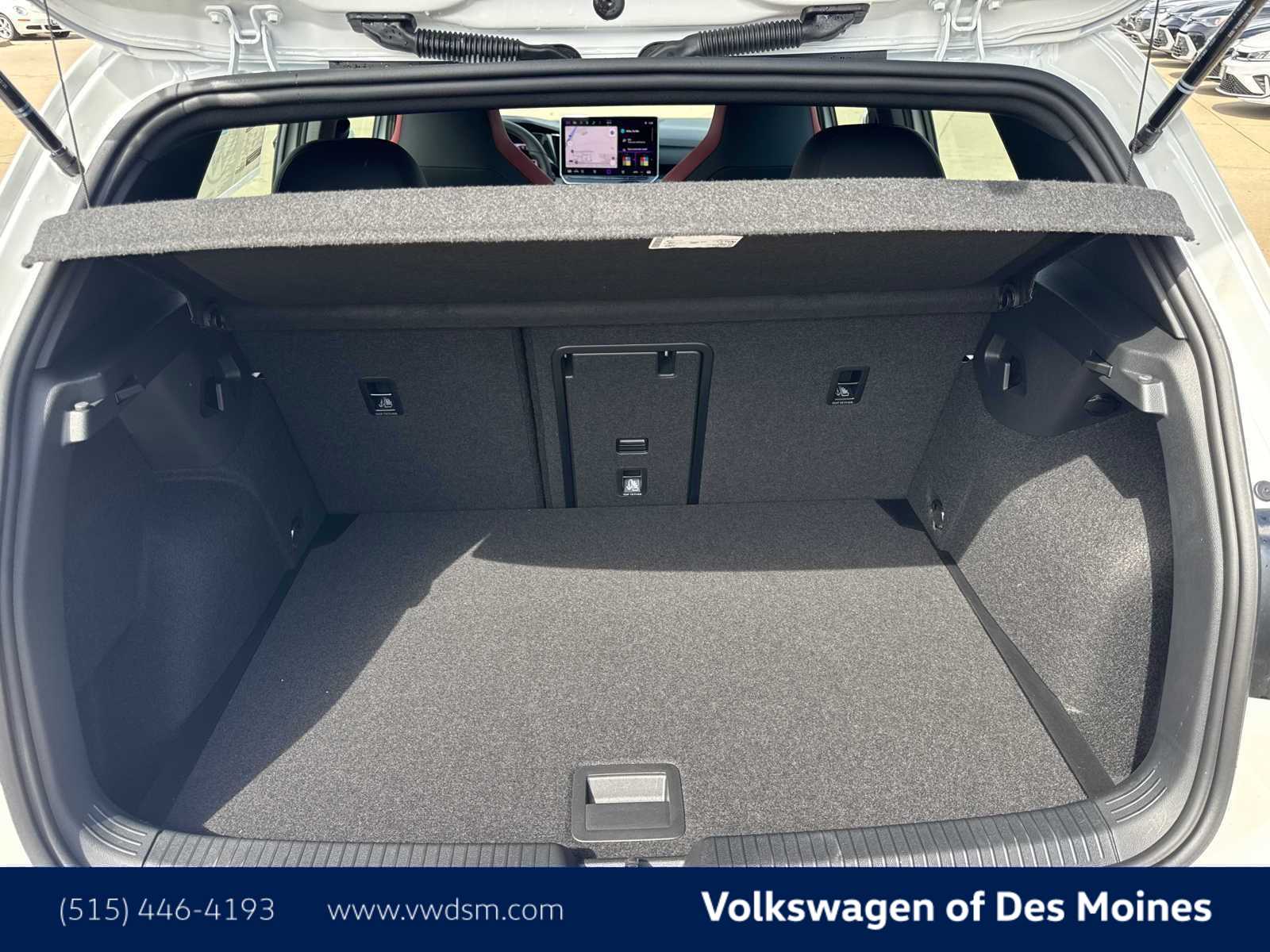 Thumbnail: 2025 Volkswagen Golf - 19