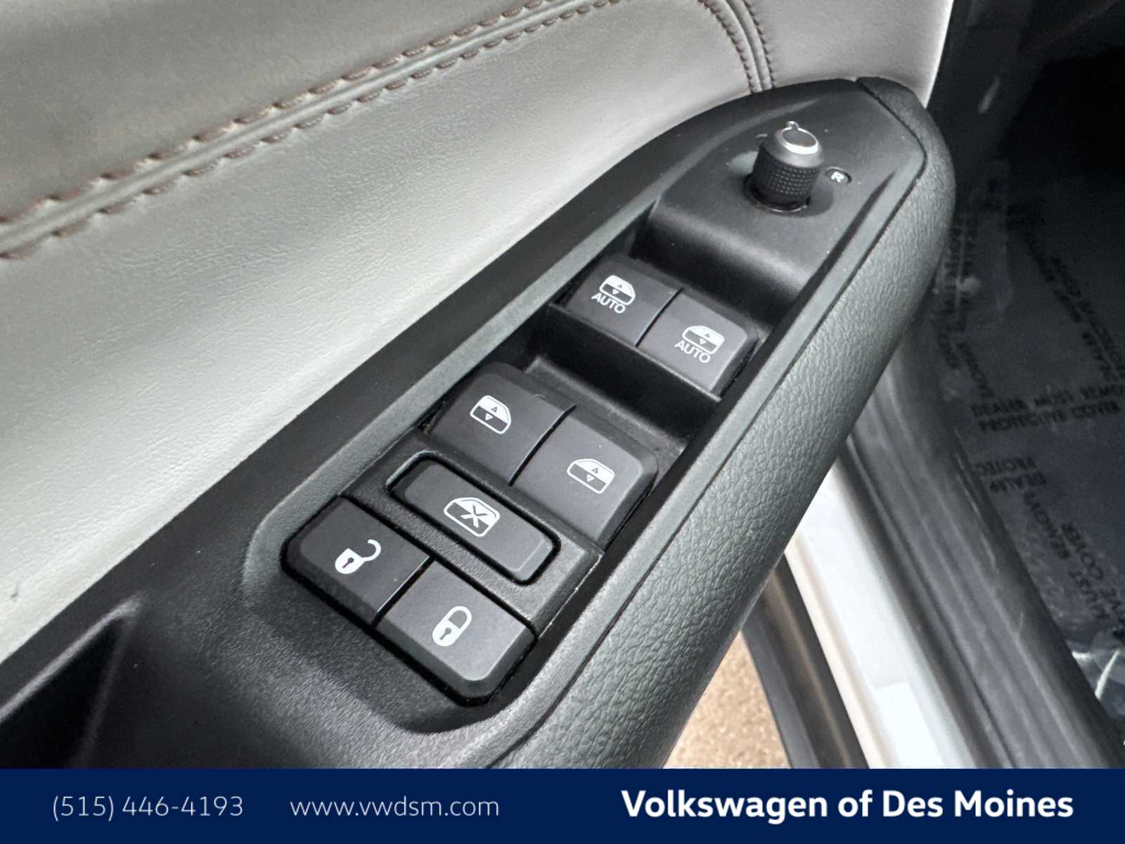 Thumbnail: 2022 Jeep Compass - 22