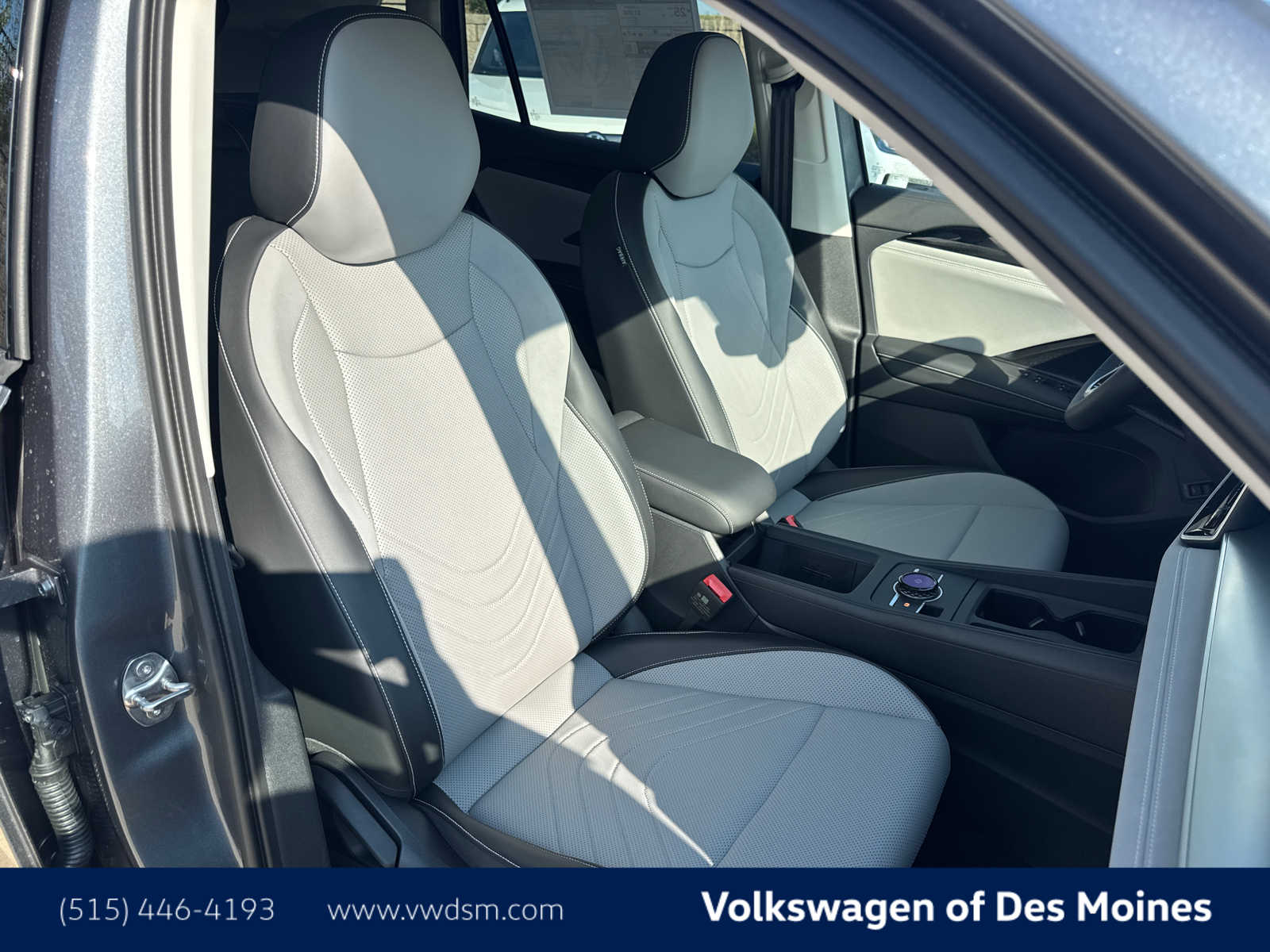 Thumbnail: 2025 Volkswagen Tiguan - 14