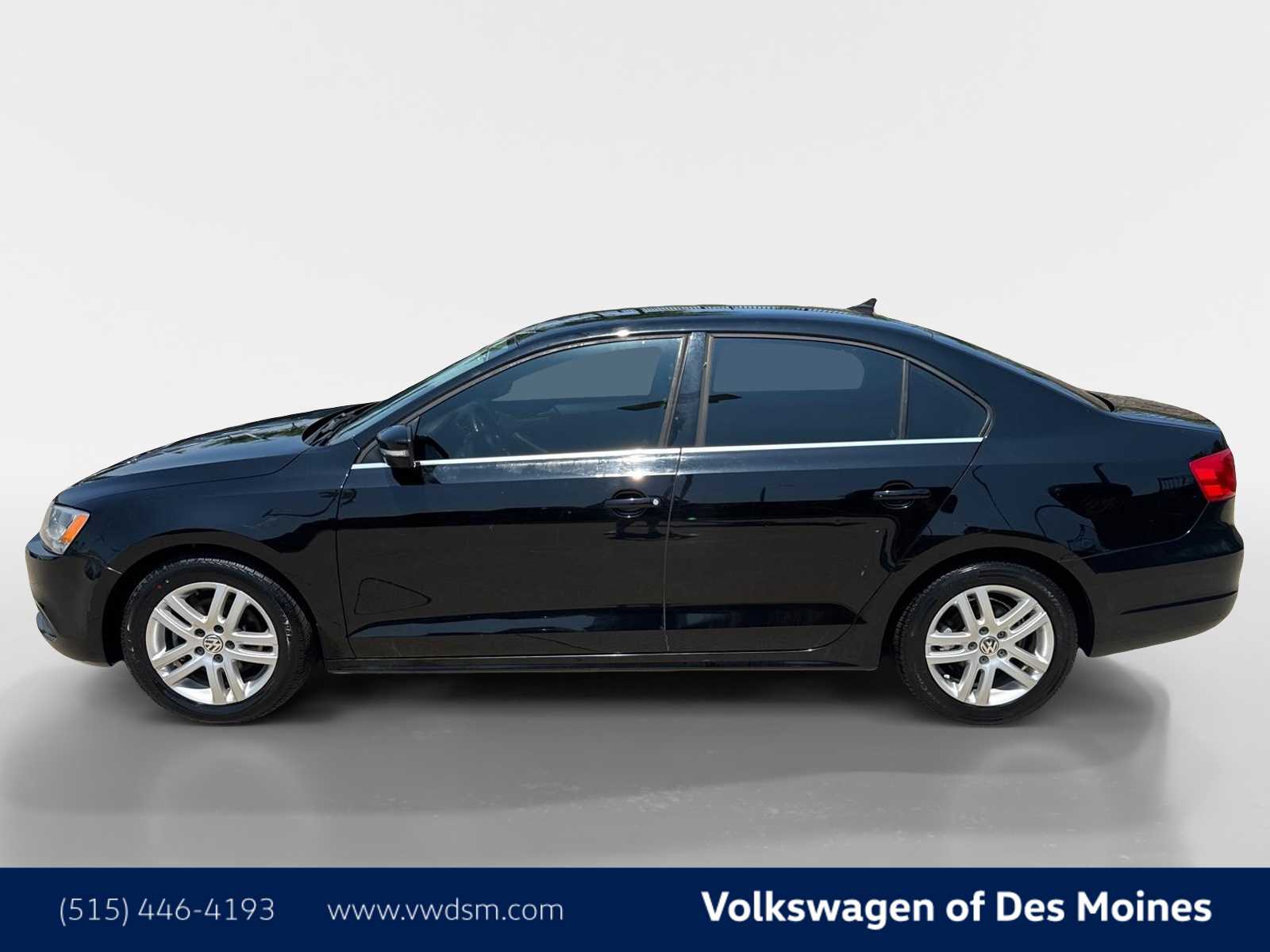 Thumbnail: 2014 Volkswagen Jetta - 3