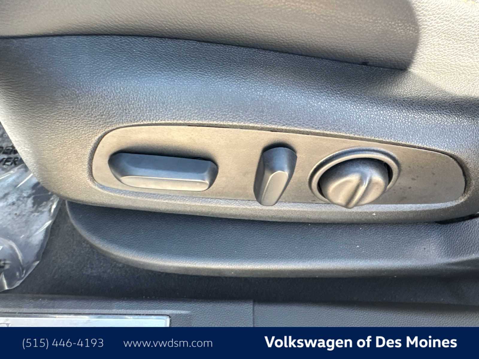 Thumbnail: 2023 GMC Acadia - 24