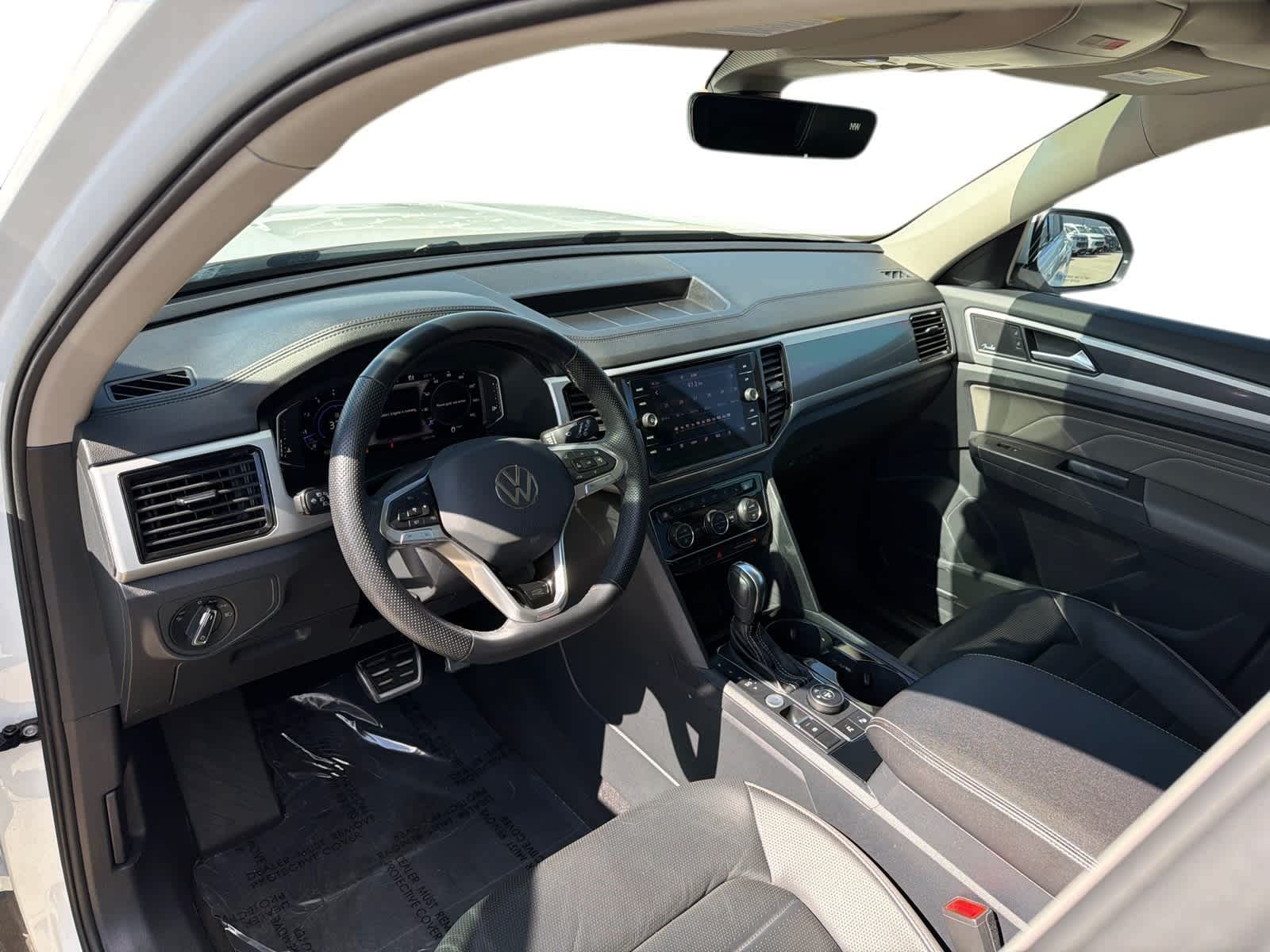 Thumbnail: 2023 Volkswagen Atlas - 2