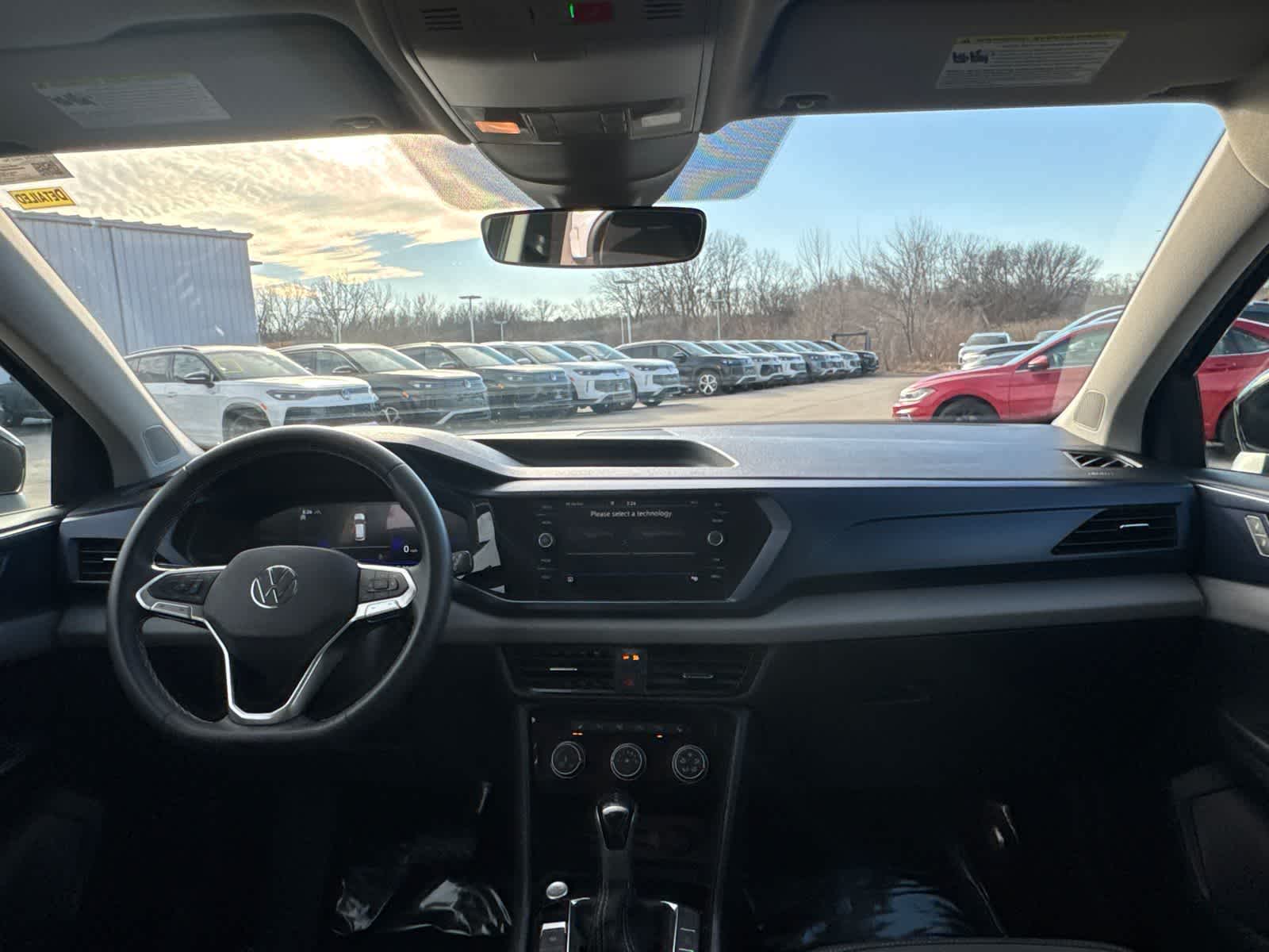 Thumbnail: 2023 Volkswagen Taos - 10