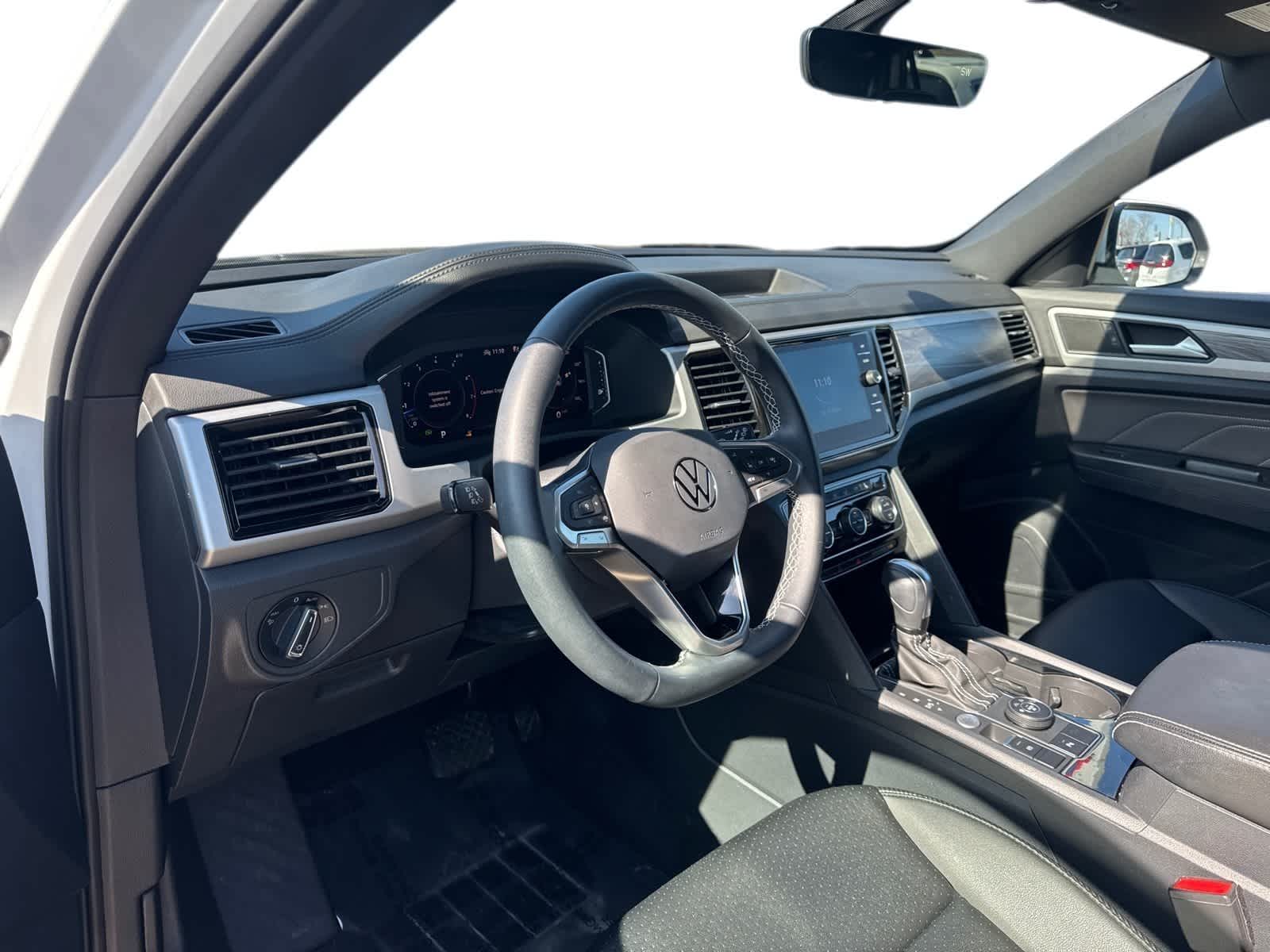 Thumbnail: 2023 Volkswagen Atlas - 2