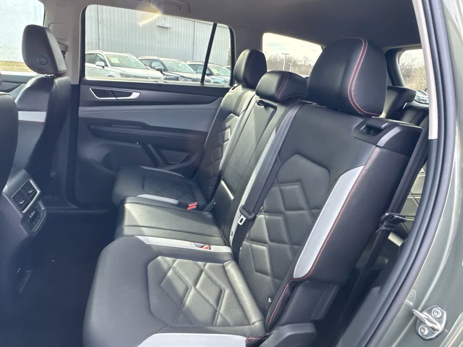 Thumbnail: 2024 Volkswagen Atlas - 12