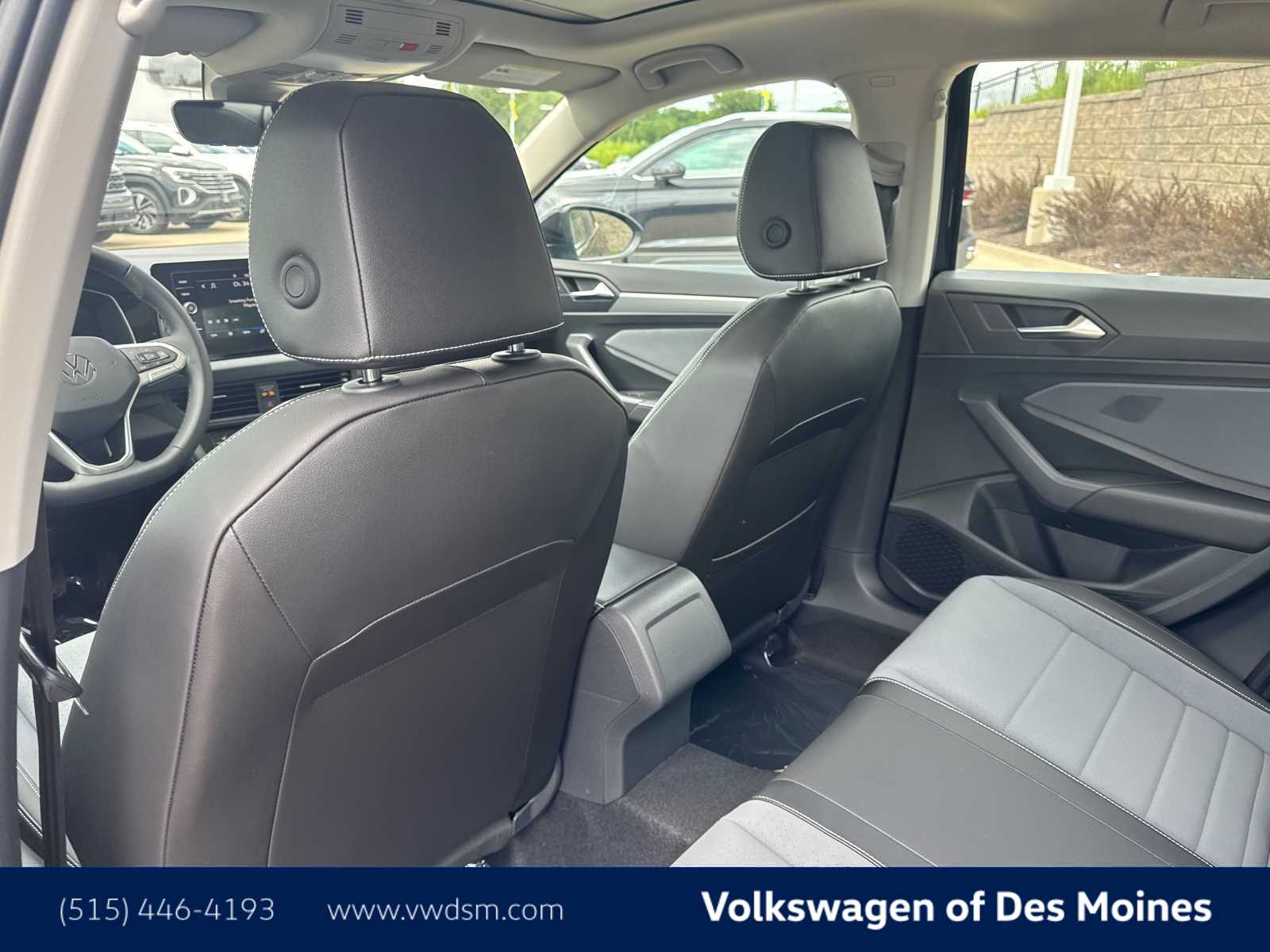 Thumbnail: 2025 Volkswagen Jetta - 13