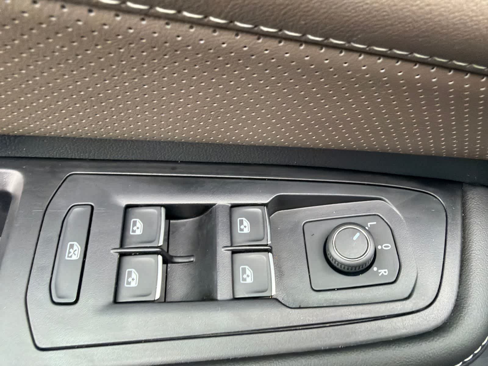 Thumbnail: 2025 Volkswagen Atlas - 23