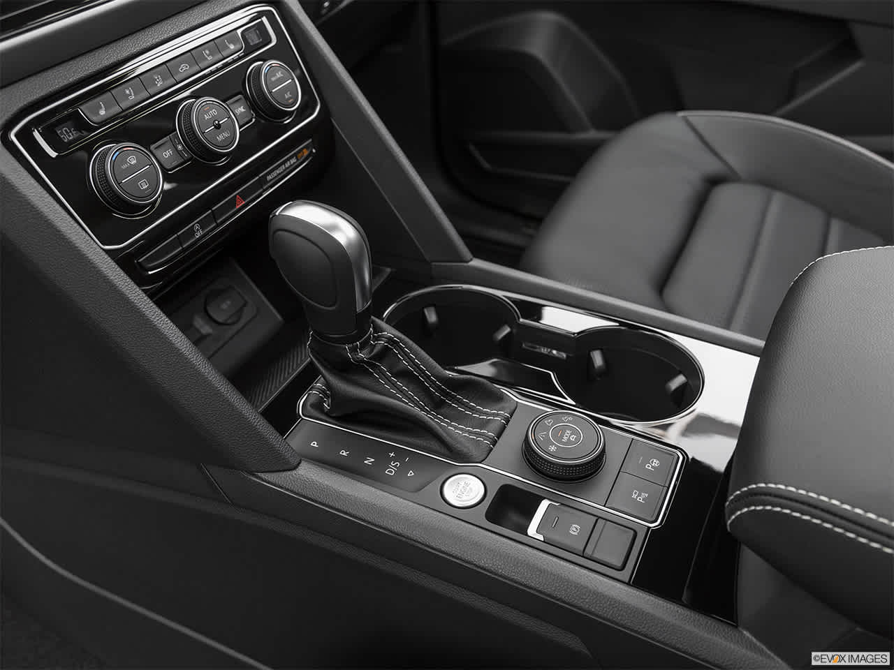 Thumbnail: 2021 Volkswagen Atlas - 19