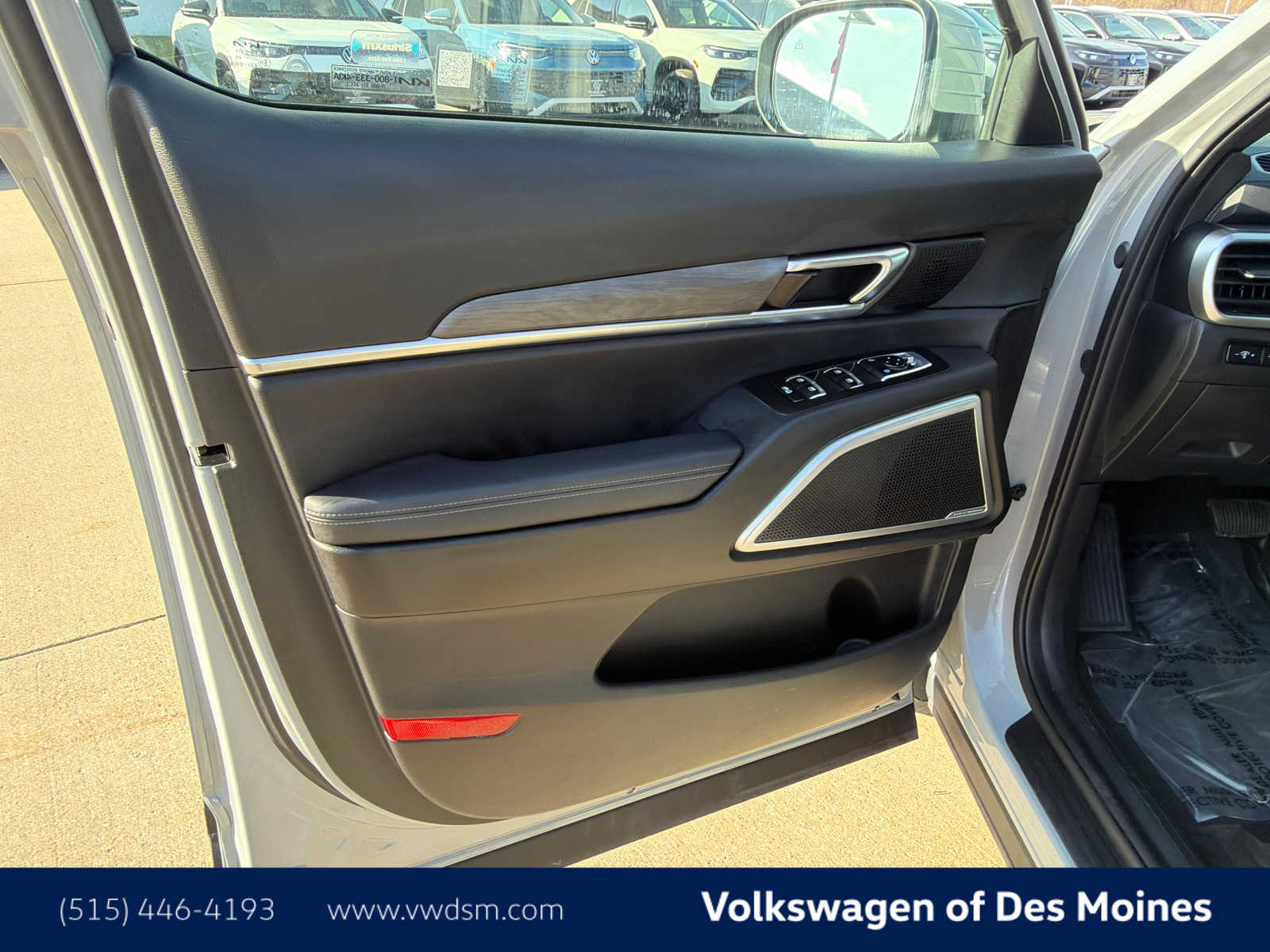 Thumbnail: 2023 Kia Telluride - 23