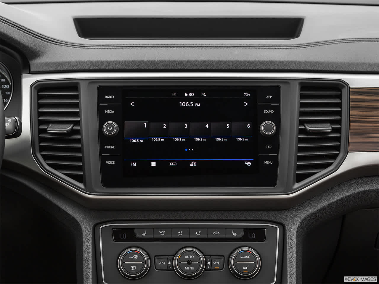 Thumbnail: 2021 Volkswagen Atlas - 18