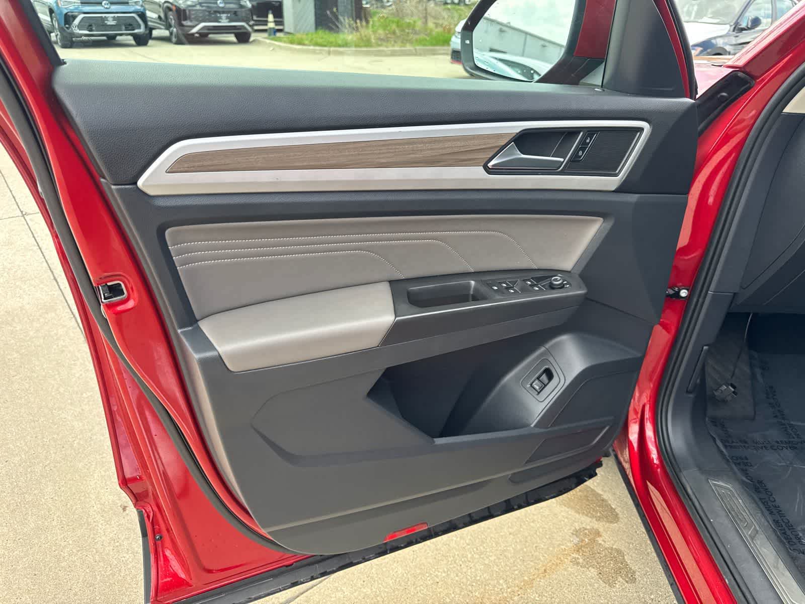 Thumbnail: 2022 Volkswagen Atlas - 22