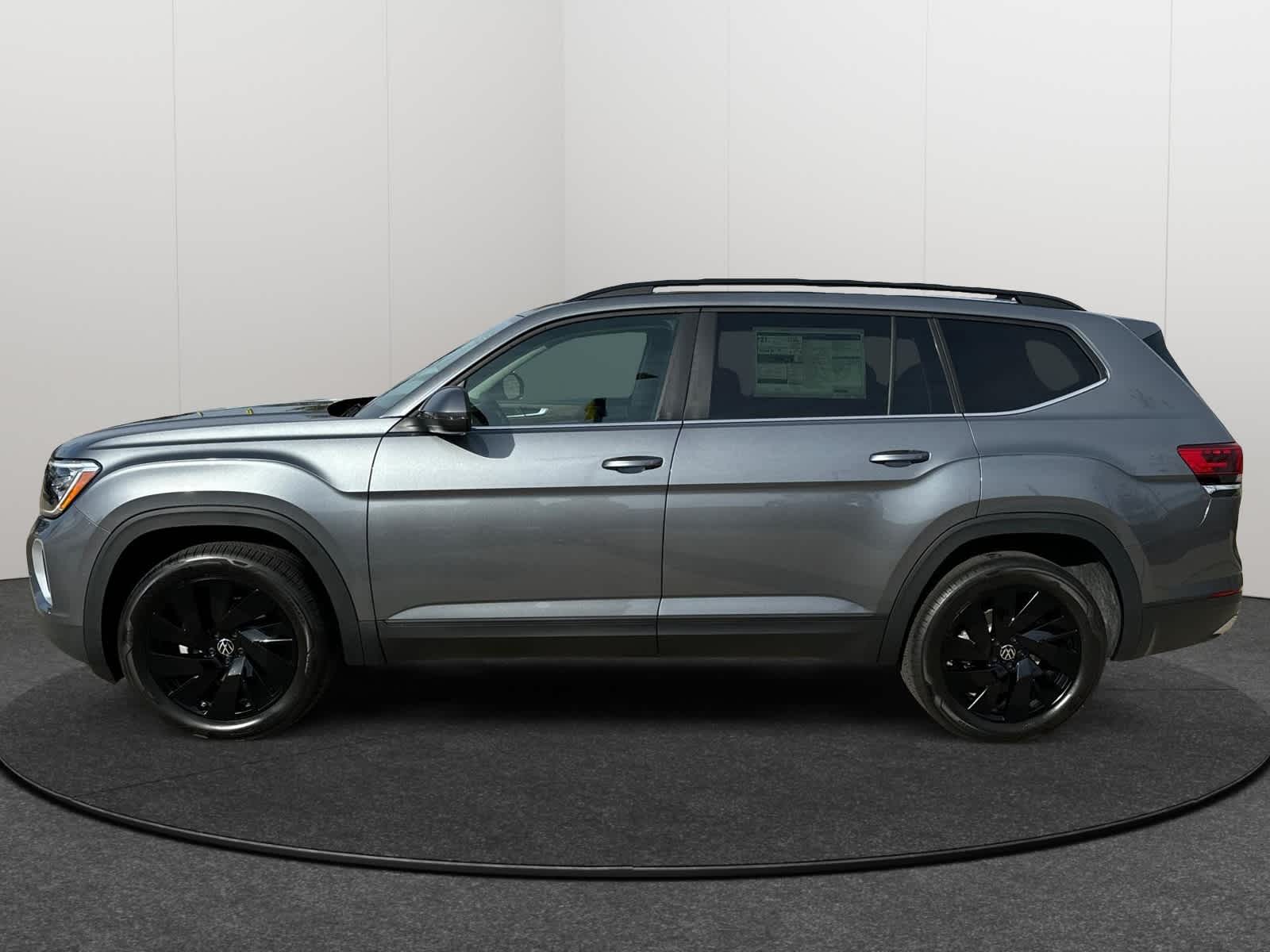 Thumbnail: 2025 Volkswagen Atlas - 3