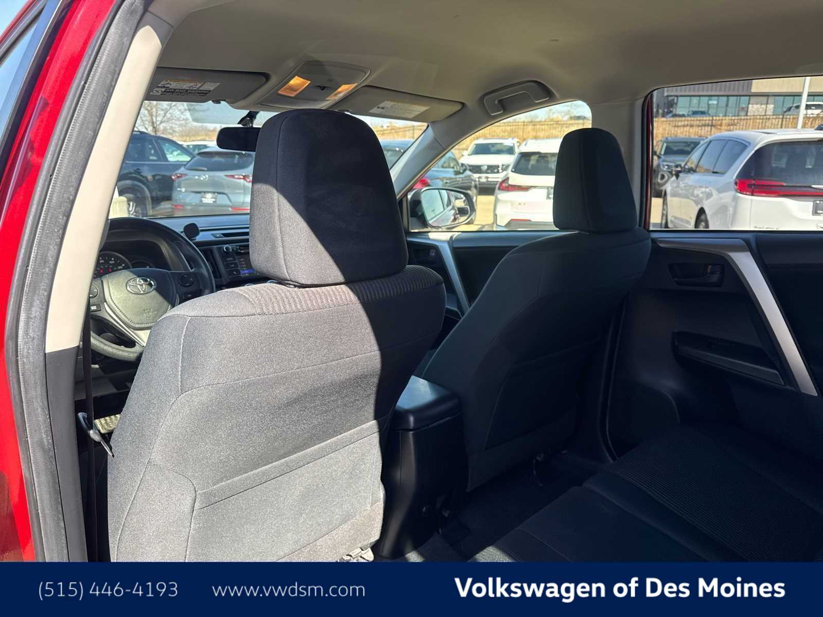 Thumbnail: 2016 Toyota RAV4 - 13