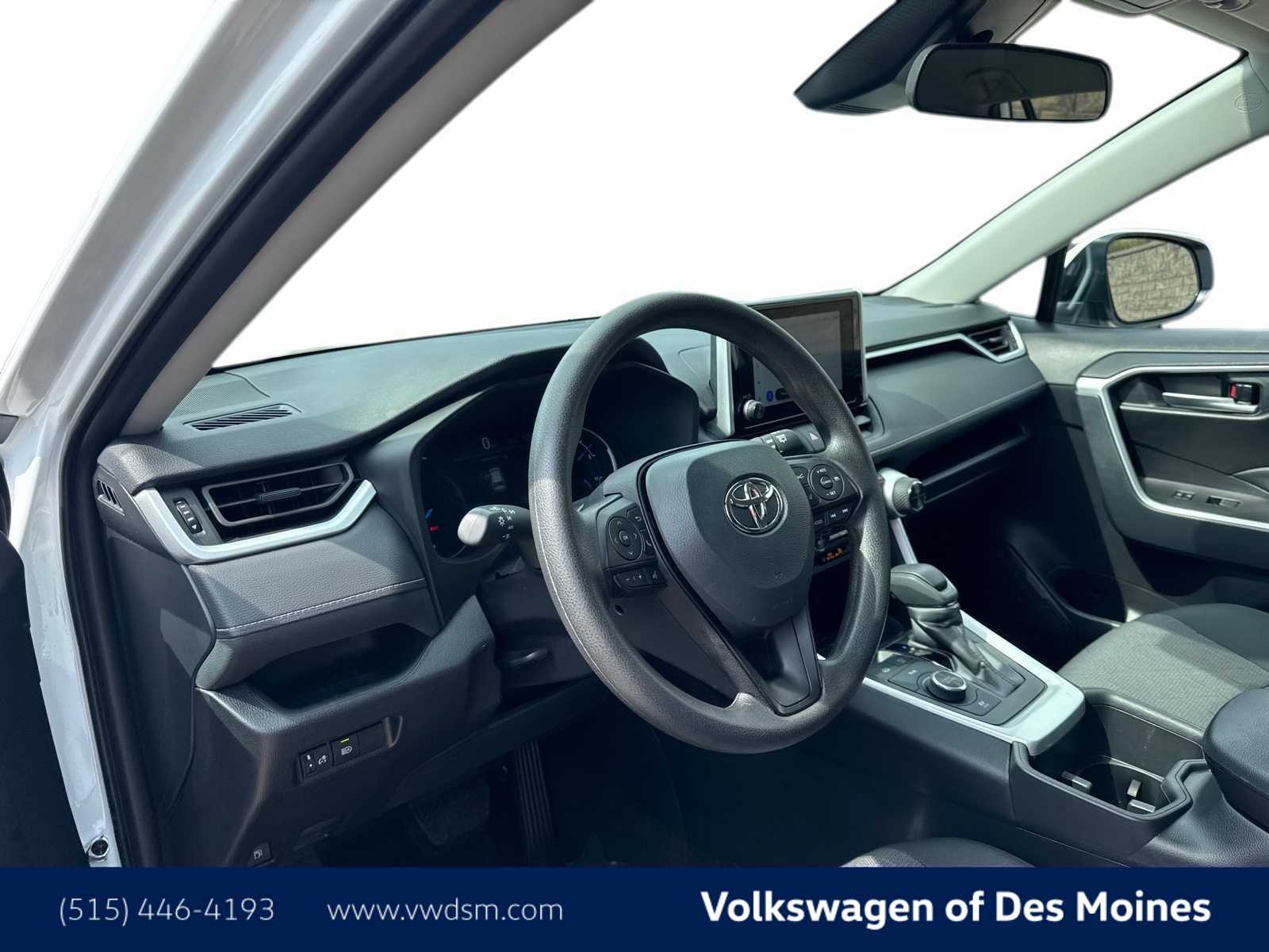 Thumbnail: 2025 Toyota RAV4 - 2