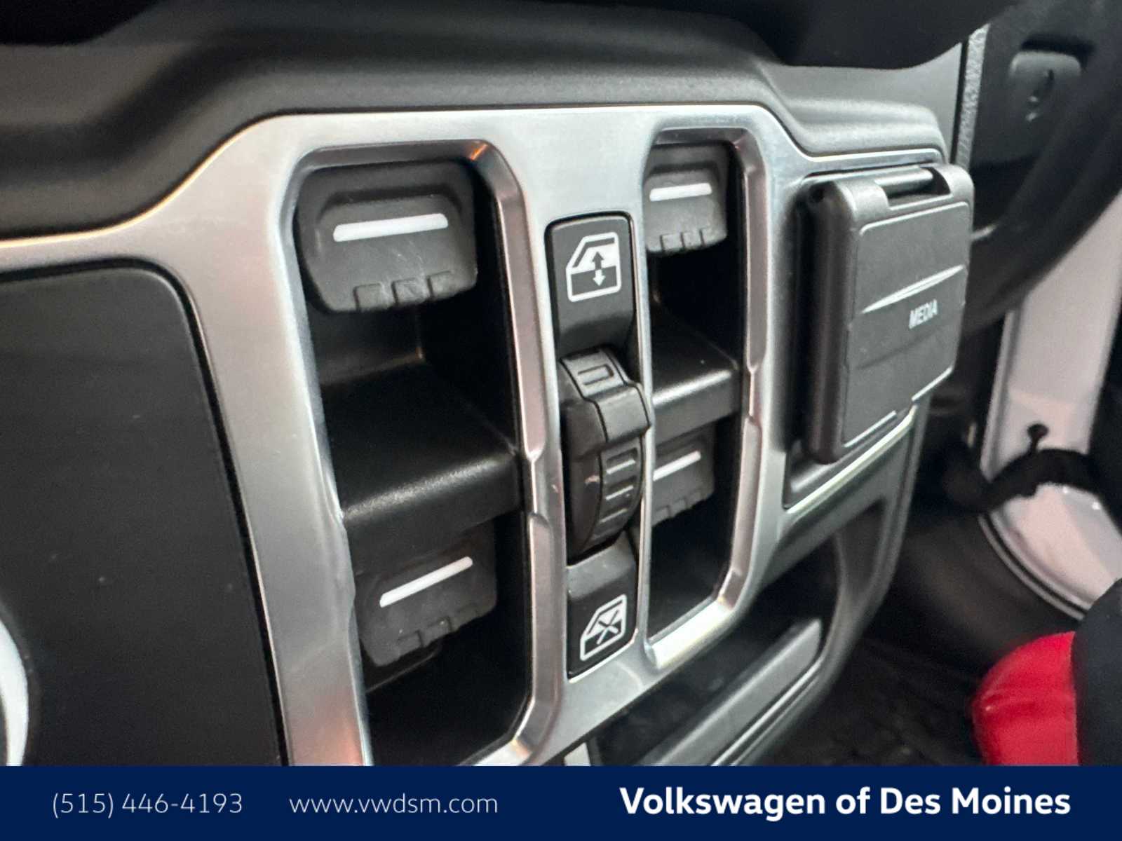 Thumbnail: 2023 Jeep Gladiator - 22