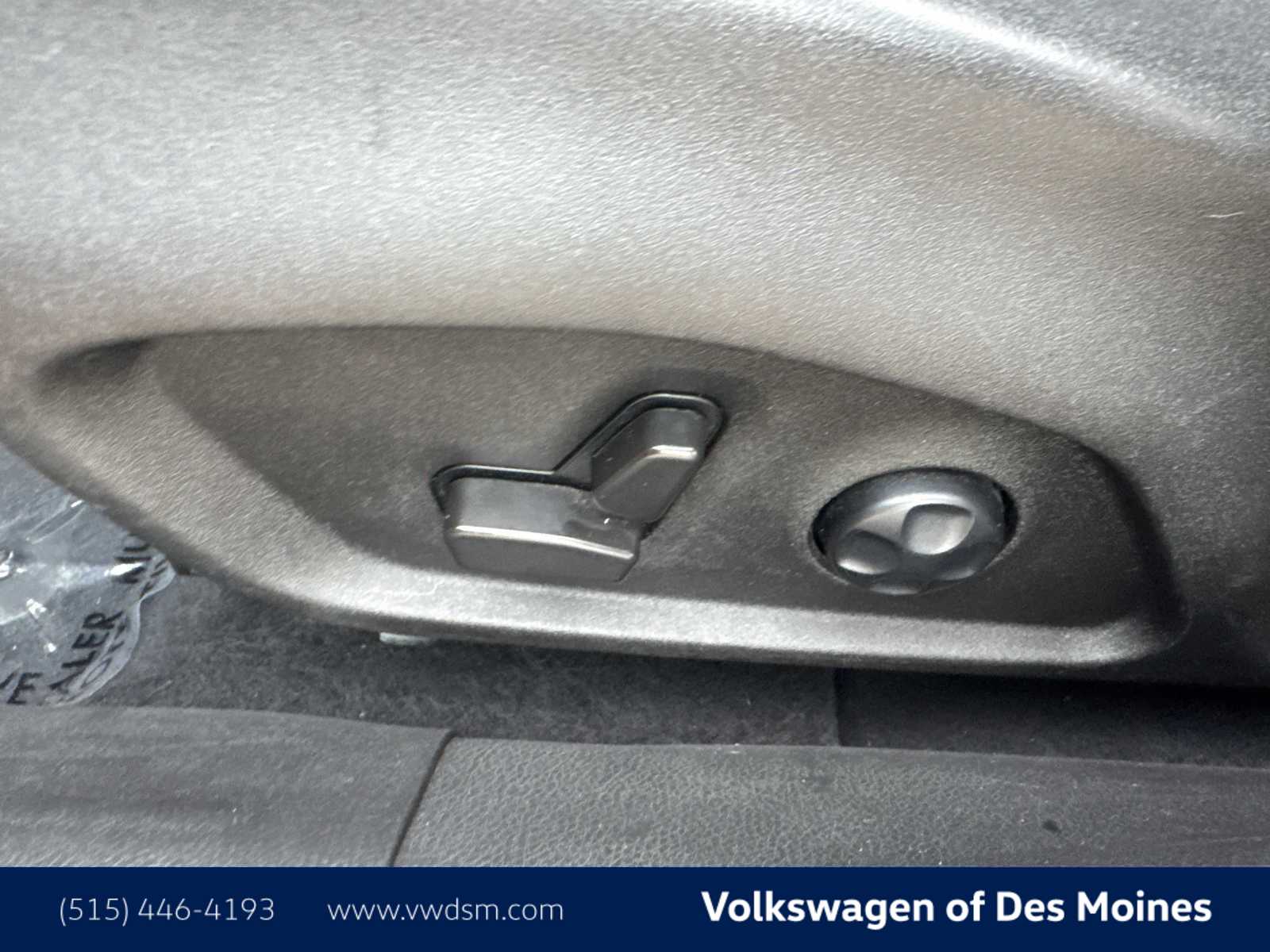 Thumbnail: 2021 Jeep Renegade - 24