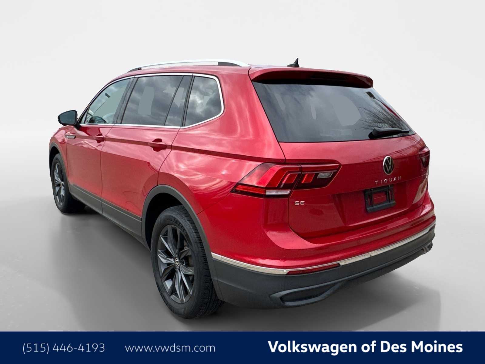 Thumbnail: 2022 Volkswagen Tiguan - 4