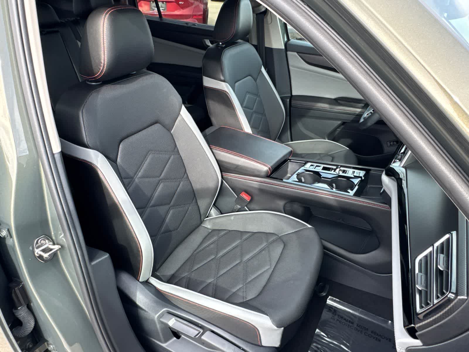 Thumbnail: 2024 Volkswagen Atlas - 14