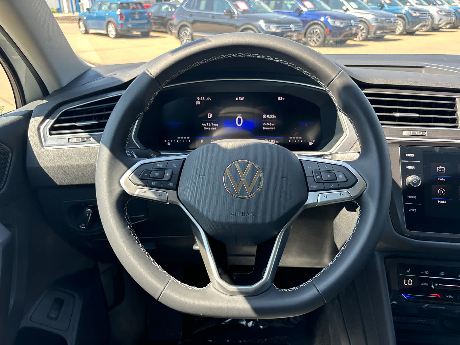 Thumbnail: 2024 Volkswagen Tiguan - 15