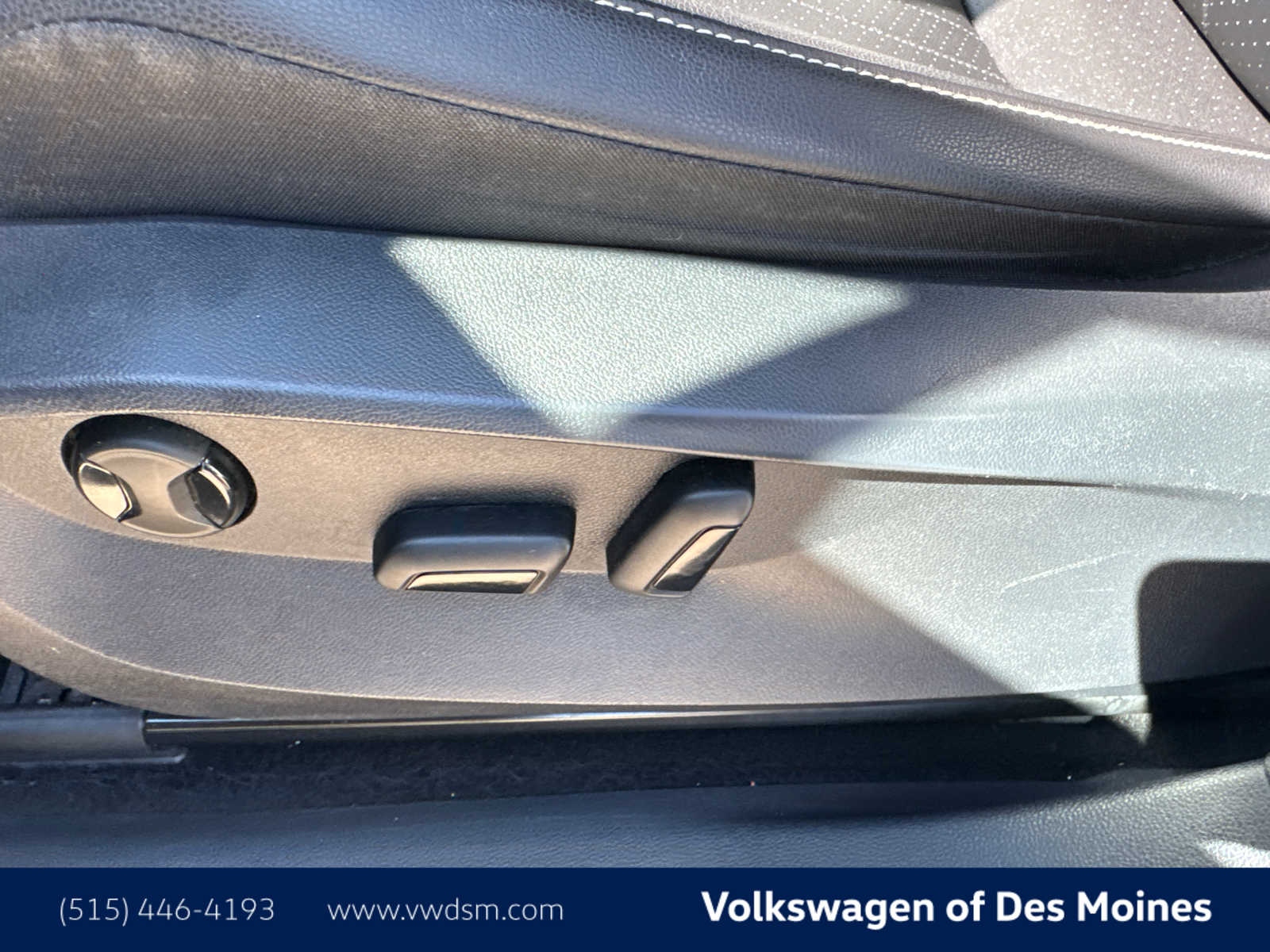 Thumbnail: 2022 Volkswagen Tiguan - 7