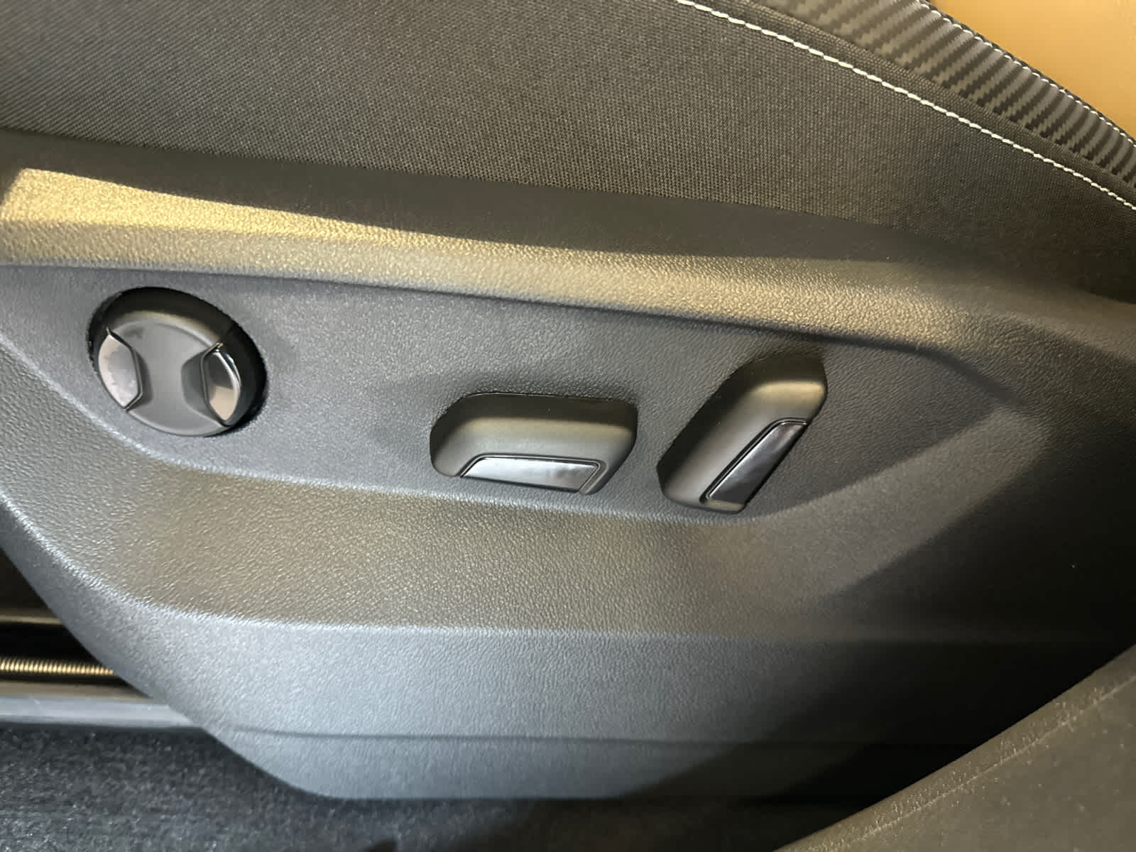 Thumbnail: 2025 Volkswagen Atlas - 24