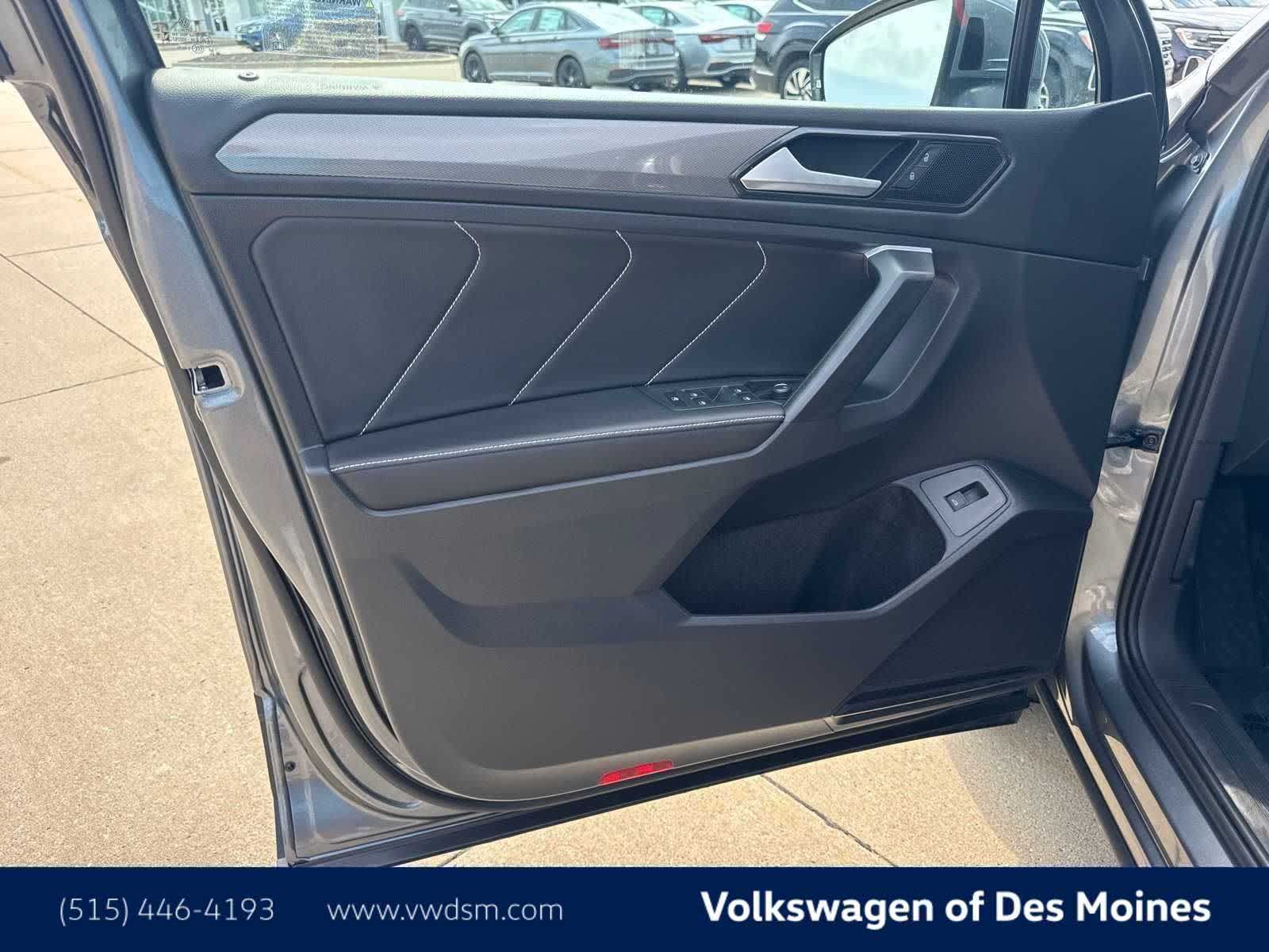 Thumbnail: 2024 Volkswagen Tiguan - 22