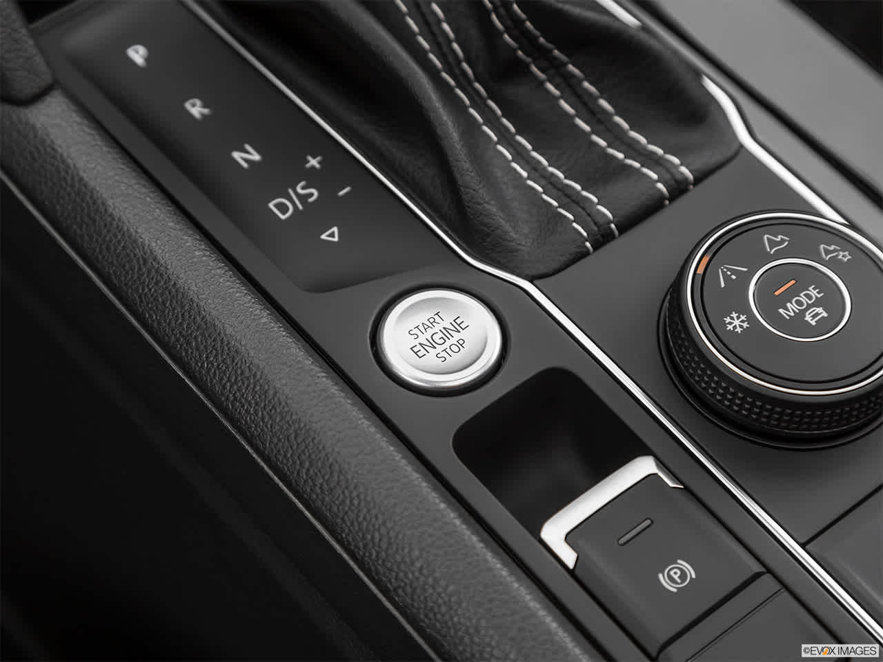 Thumbnail: 2021 Volkswagen Atlas - 28