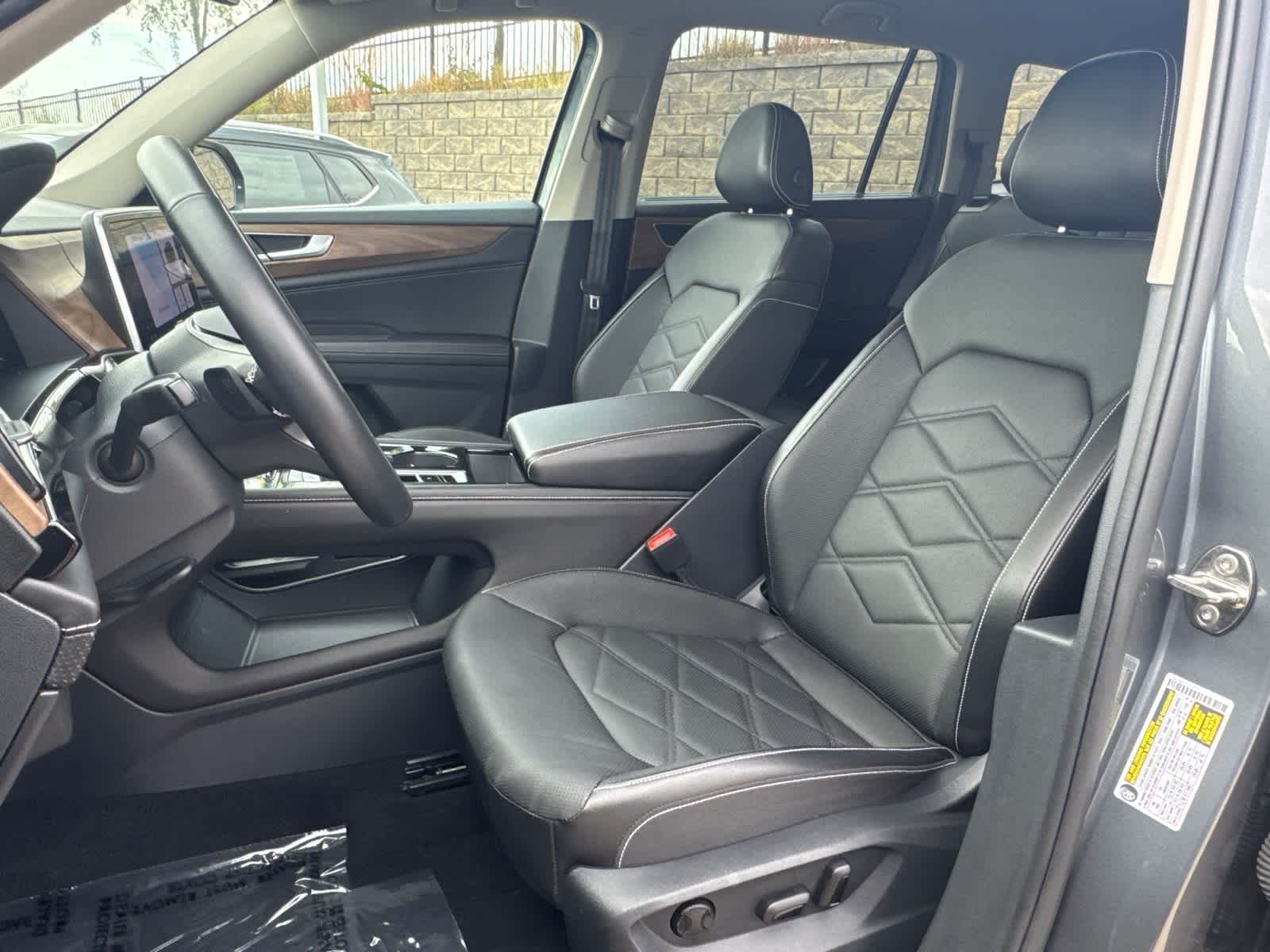 Thumbnail: 2025 Volkswagen Atlas - 11