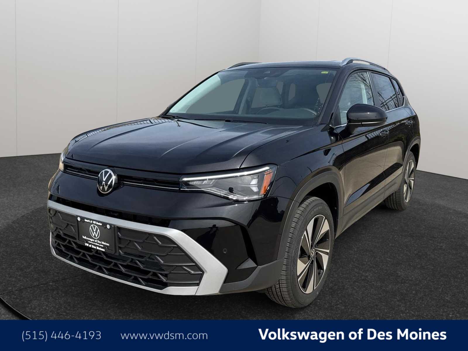 2025 Volkswagen Taos SE -
                  Johnston, IA