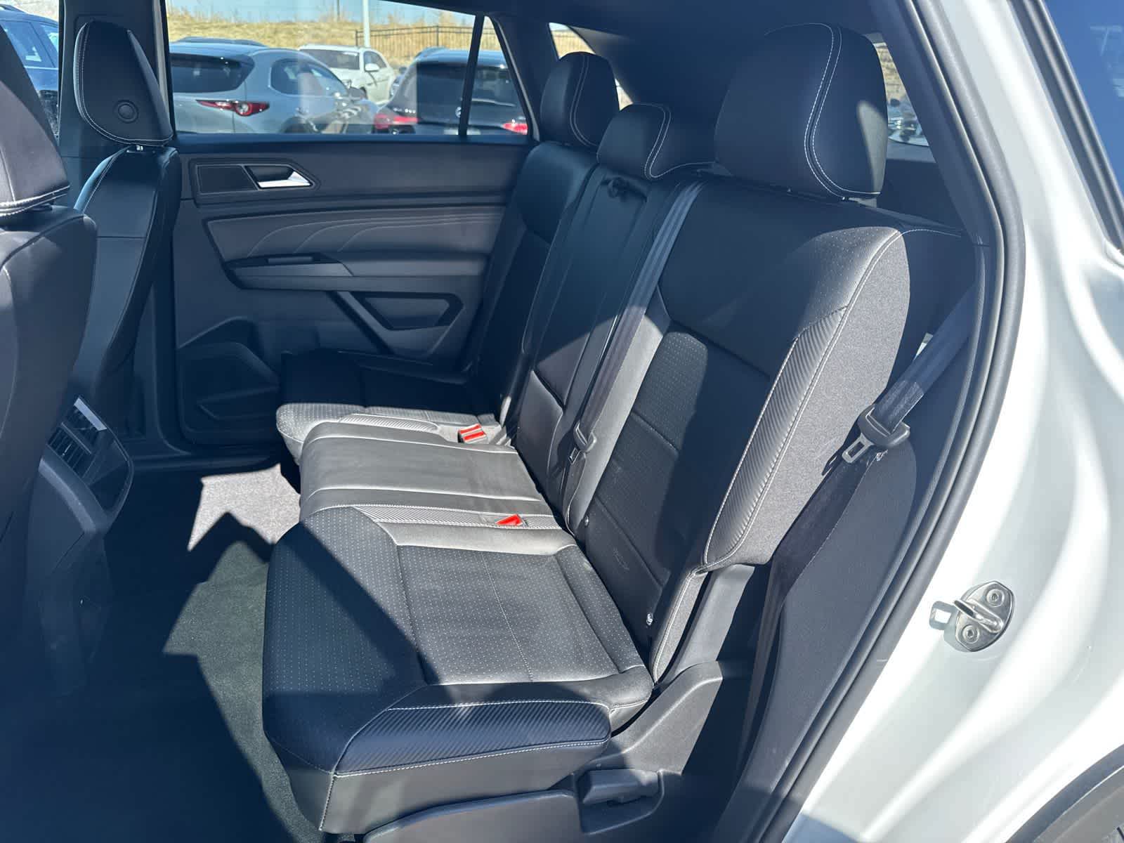 Thumbnail: 2023 Volkswagen Atlas - 13