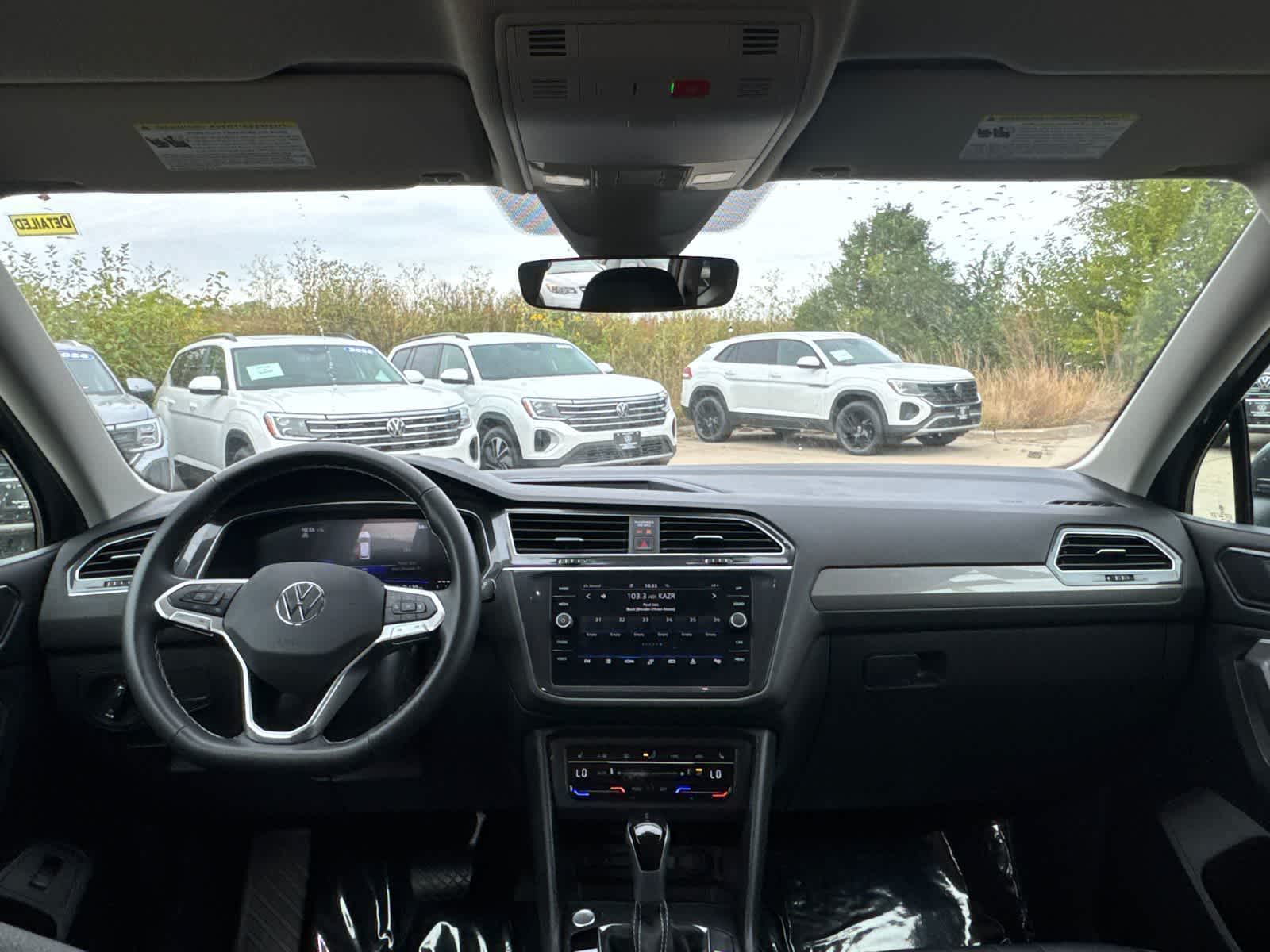 Thumbnail: 2024 Volkswagen Tiguan - 10