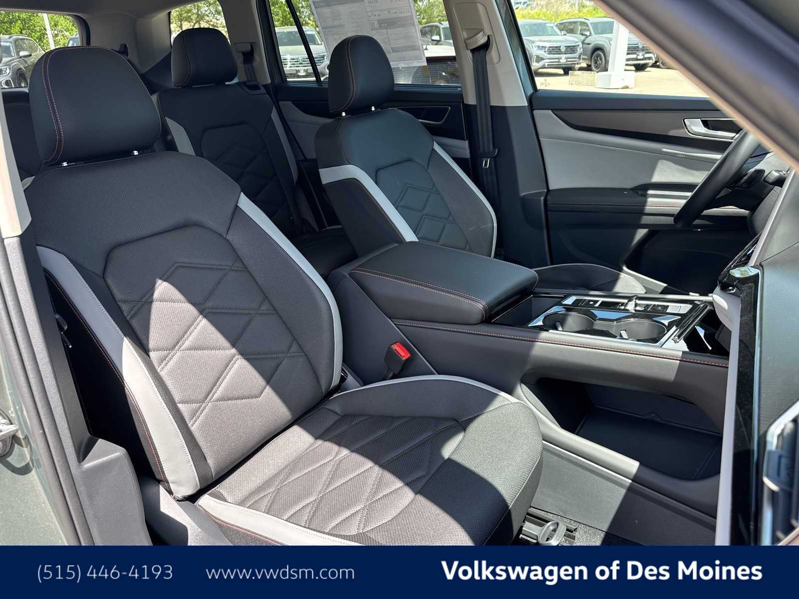 Thumbnail: 2025 Volkswagen Atlas - 14